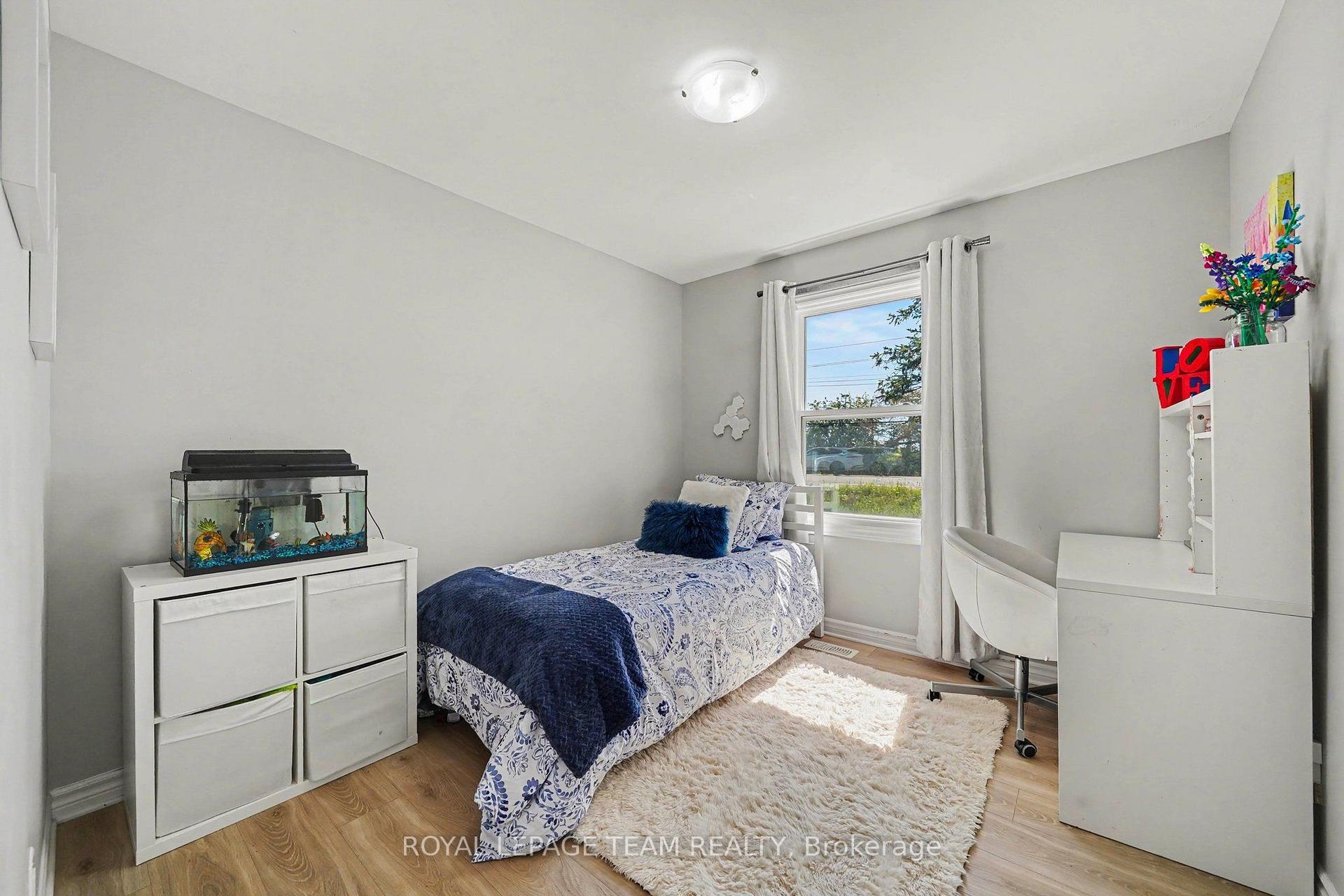Photo 17 of 2477 Merivale Road, Ottawa, Rideau Heights/Ashdale/Rideau Glen — HOMEH