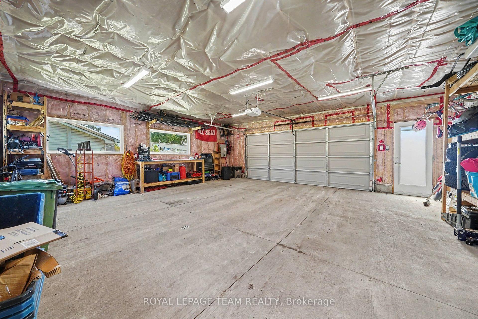 Photo 28 of 2477 Merivale Road, Ottawa, Rideau Heights/Ashdale/Rideau Glen — HOMEH