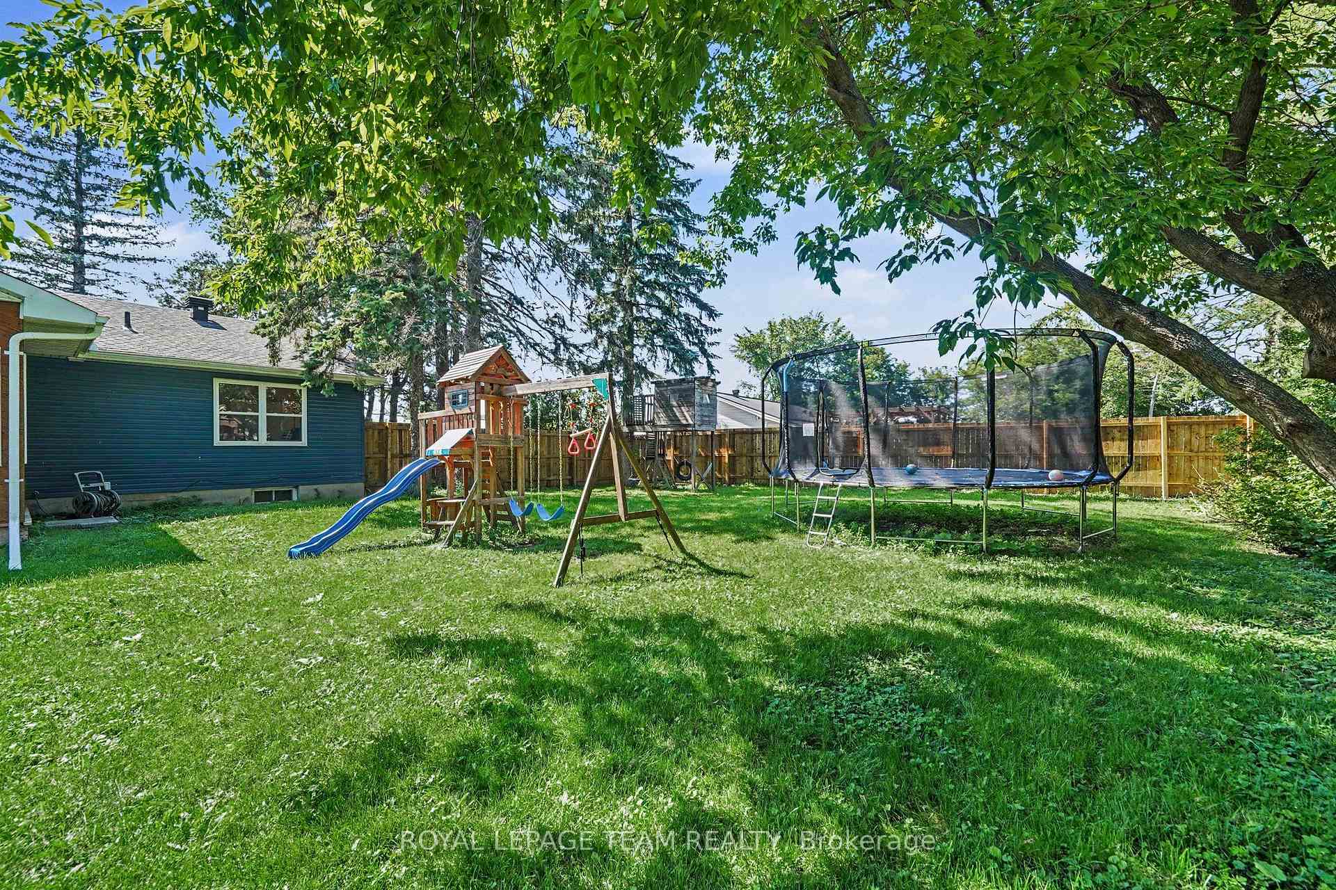 Photo 31 of 2477 Merivale Road, Ottawa, Rideau Heights/Ashdale/Rideau Glen — HOMEH