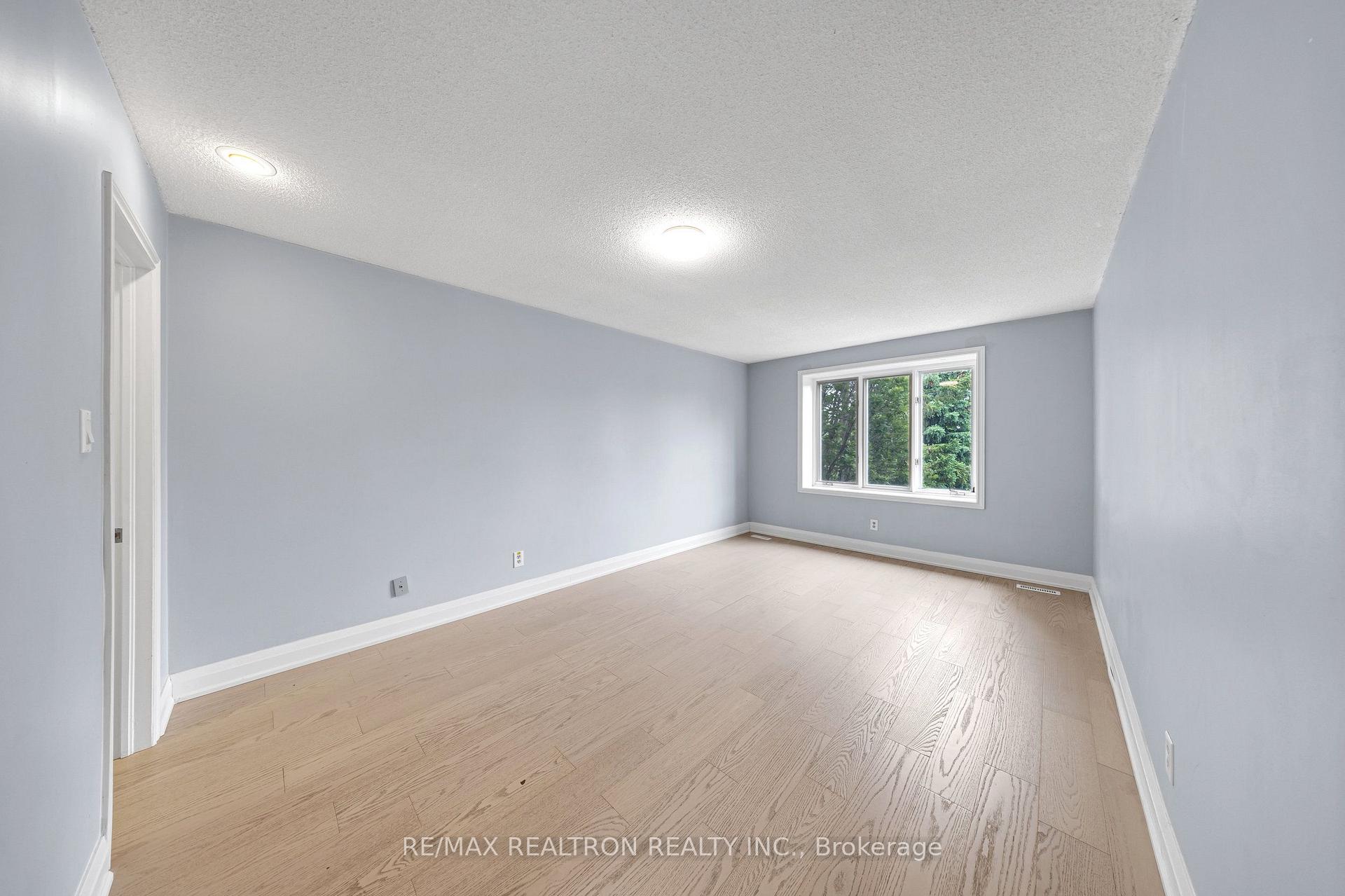 Photo 23 of Unit Upper, 141 Hialeah Crescent, Whitby, Blue Grass Meadows — HOMEH