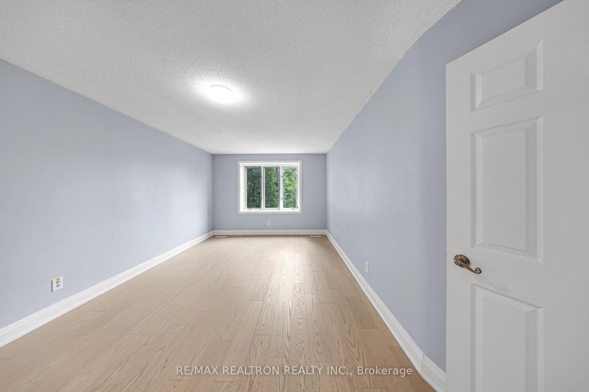 Photo 26 of Unit Upper, 141 Hialeah Crescent, Whitby, Blue Grass Meadows — HOMEH