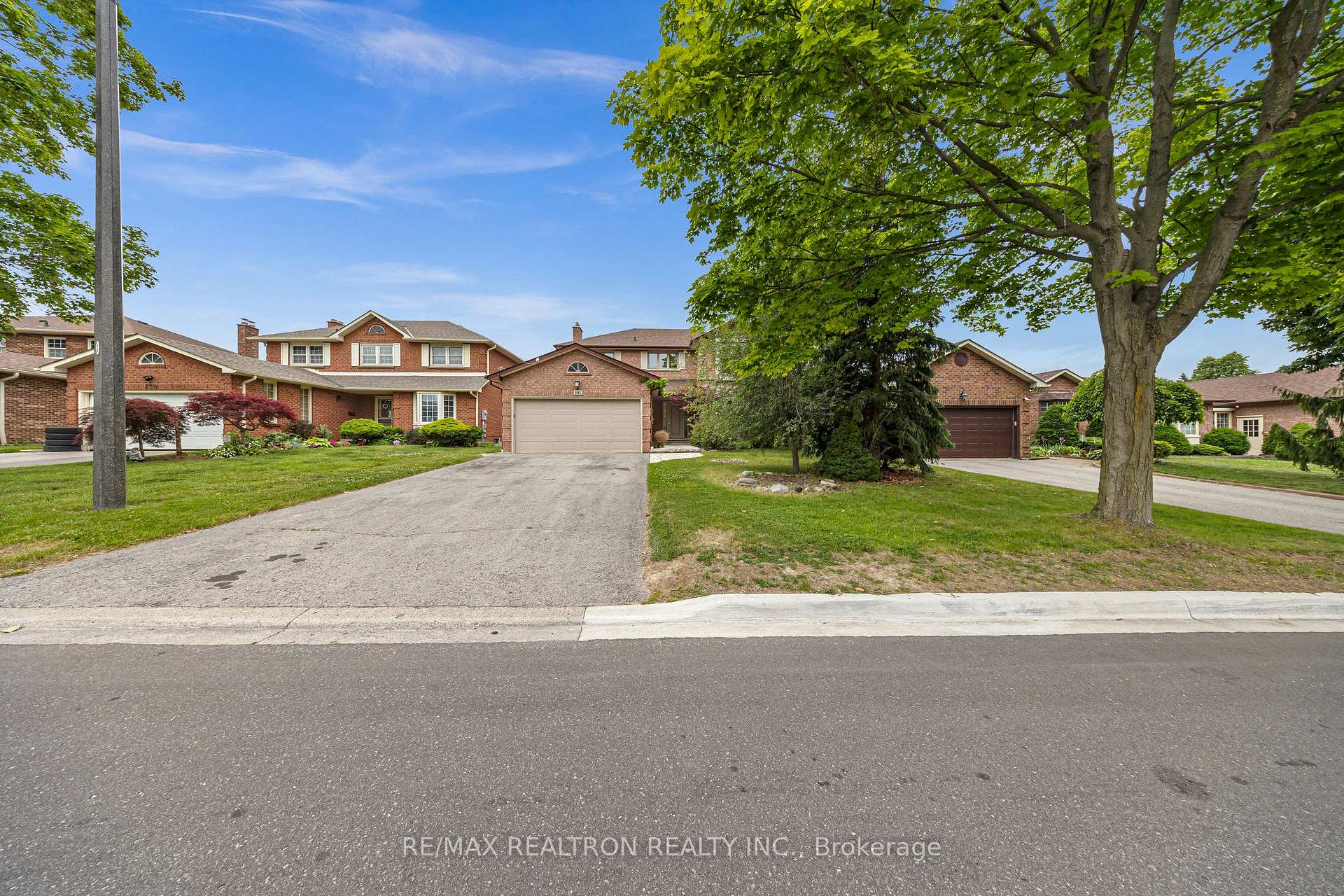 Photo 29 of Unit Upper, 141 Hialeah Crescent, Whitby, Blue Grass Meadows — HOMEH