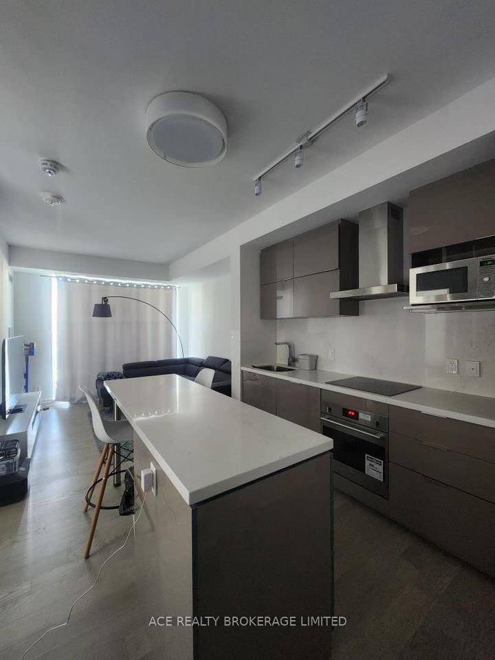 Photo 3 of Unit 702, 8 Rouge Valley Drive W, Markham, Unionville — HOMEH