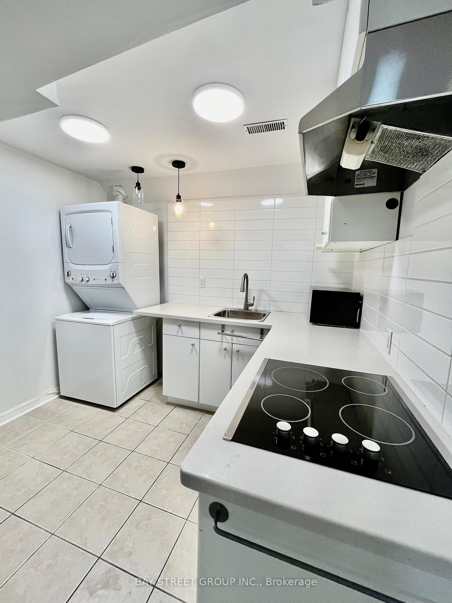 Photo 6 of Unit BSMT, 5 King William Crescent, Richmond Hill, Langstaff — HOMEH