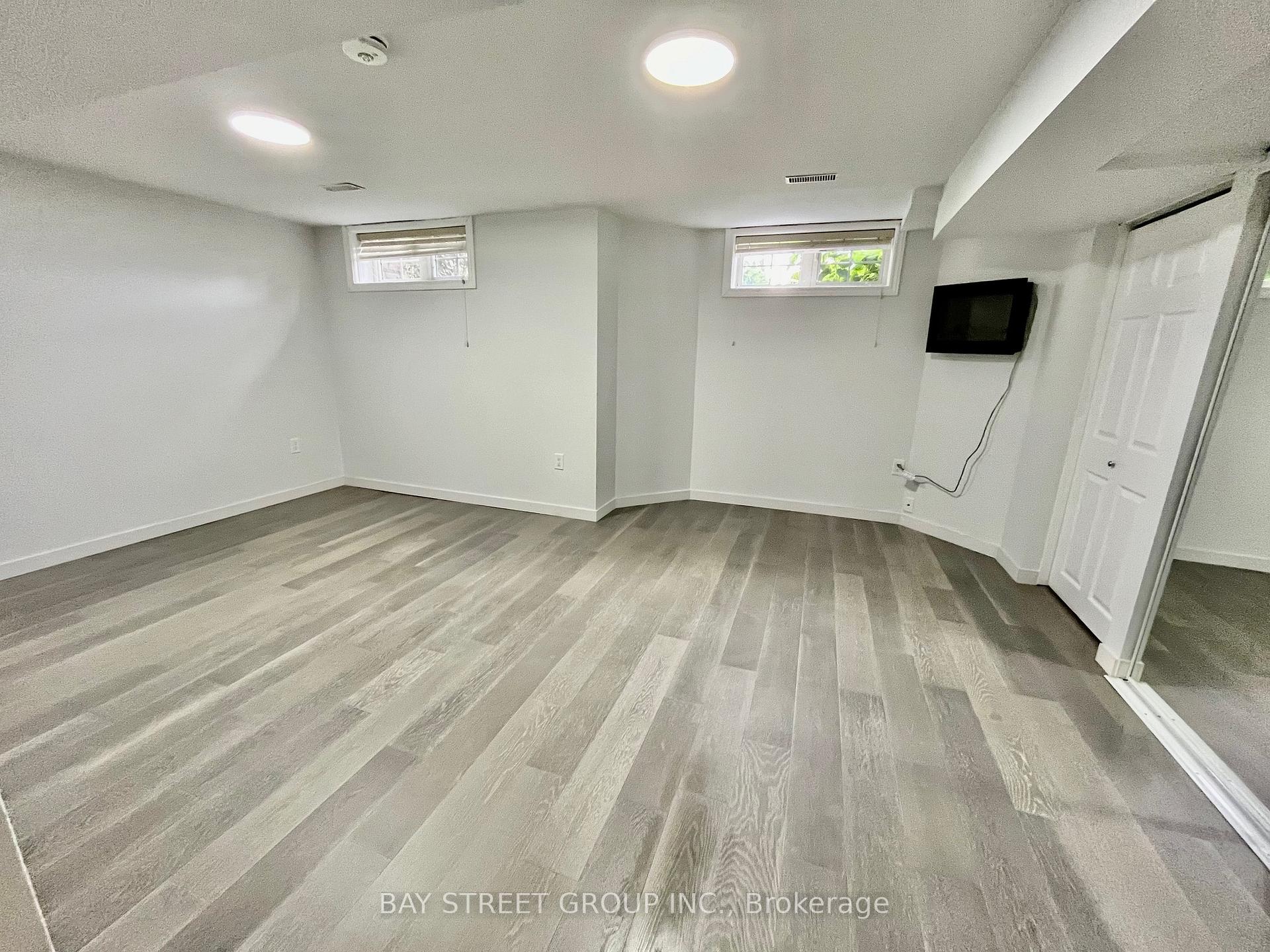 Photo 10 of Unit BSMT, 5 King William Crescent, Richmond Hill, Langstaff — HOMEH