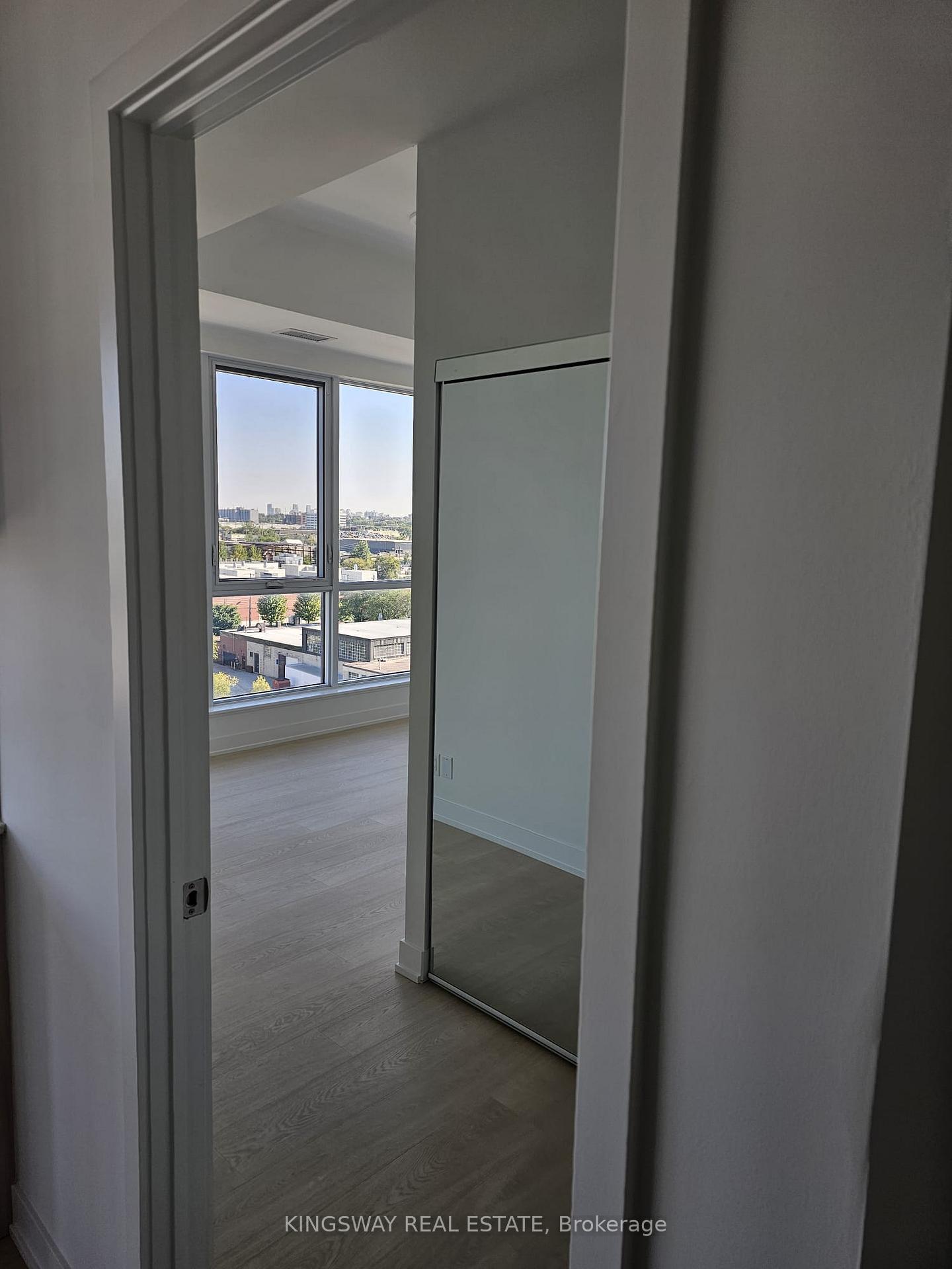Photo 5 of Unit 813, 20 Deans Drive, Scarborough, Clairlea-Birchmount — HOMEH