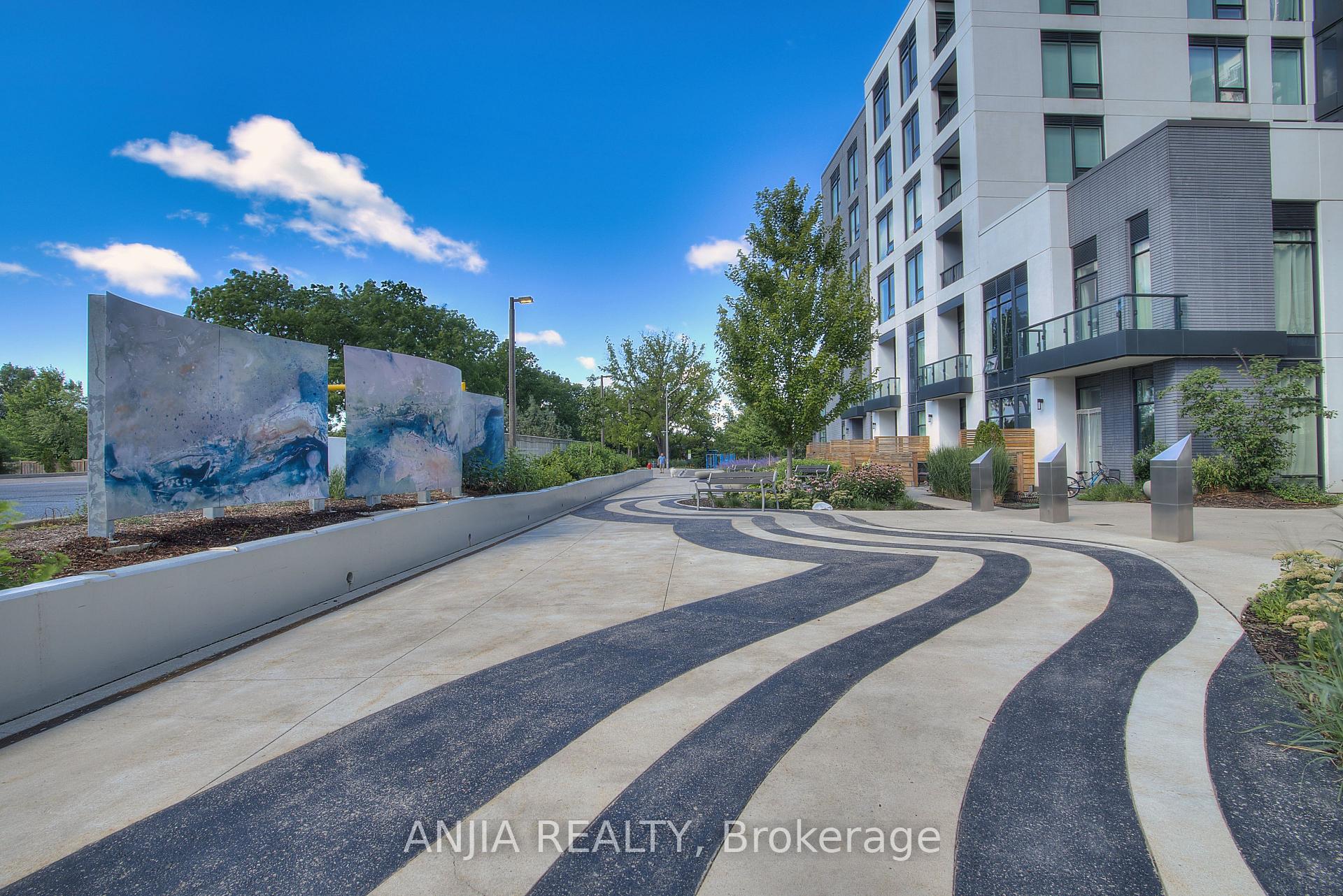 Photo 4 of Unit 701, 8868 Yonge Street, Richmond Hill, South Richvale — HOMEH