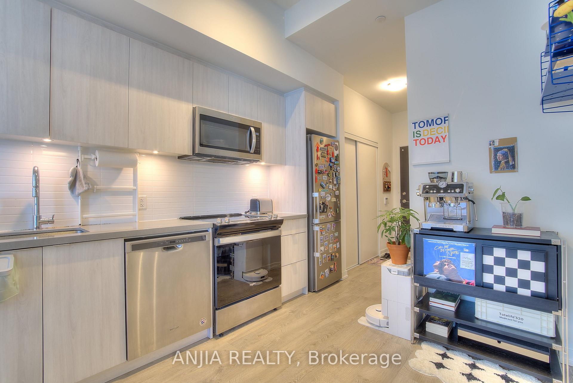 Photo 12 of Unit 701, 8868 Yonge Street, Richmond Hill, South Richvale — HOMEH