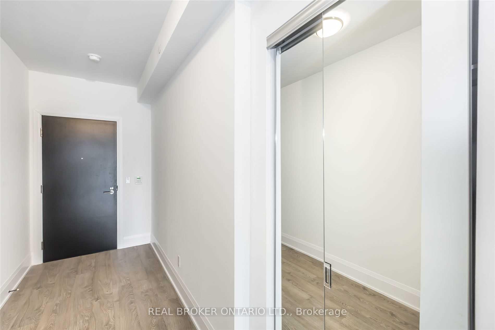 Photo 2 of Unit 813, 101 Erskine Avenue, Toronto, Mount Pleasant West — HOMEH
