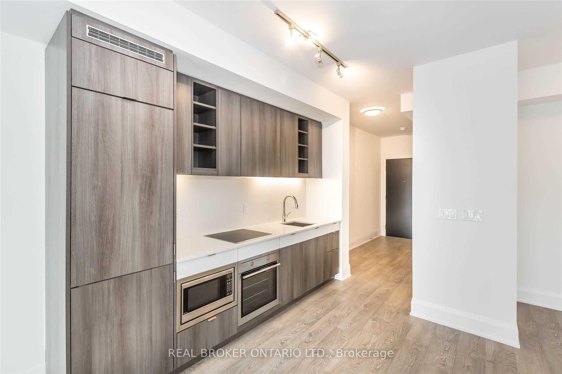Photo 6 of Unit 813, 101 Erskine Avenue, Toronto, Mount Pleasant West — HOMEH