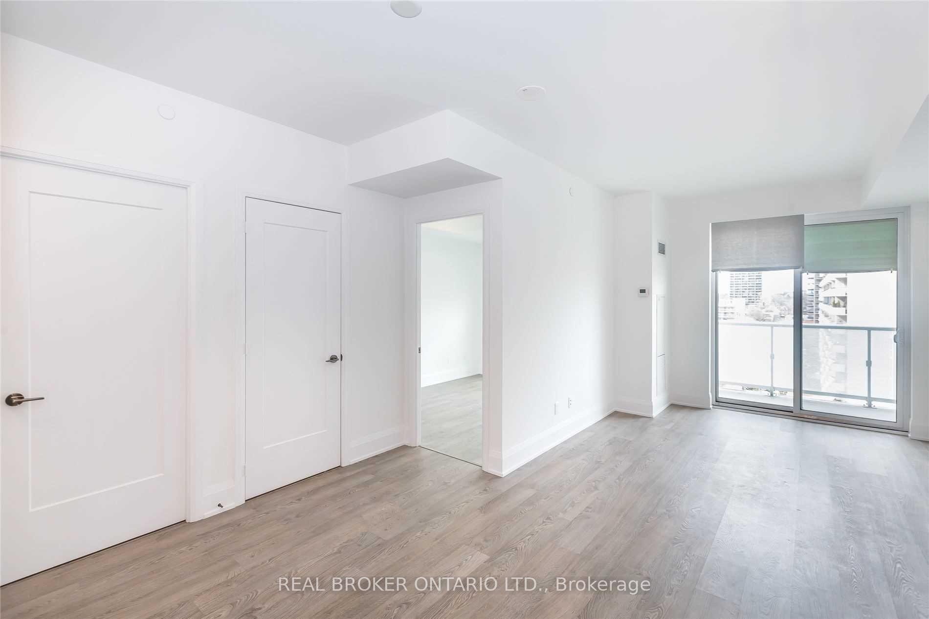 Photo 8 of Unit 813, 101 Erskine Avenue, Toronto, Mount Pleasant West — HOMEH