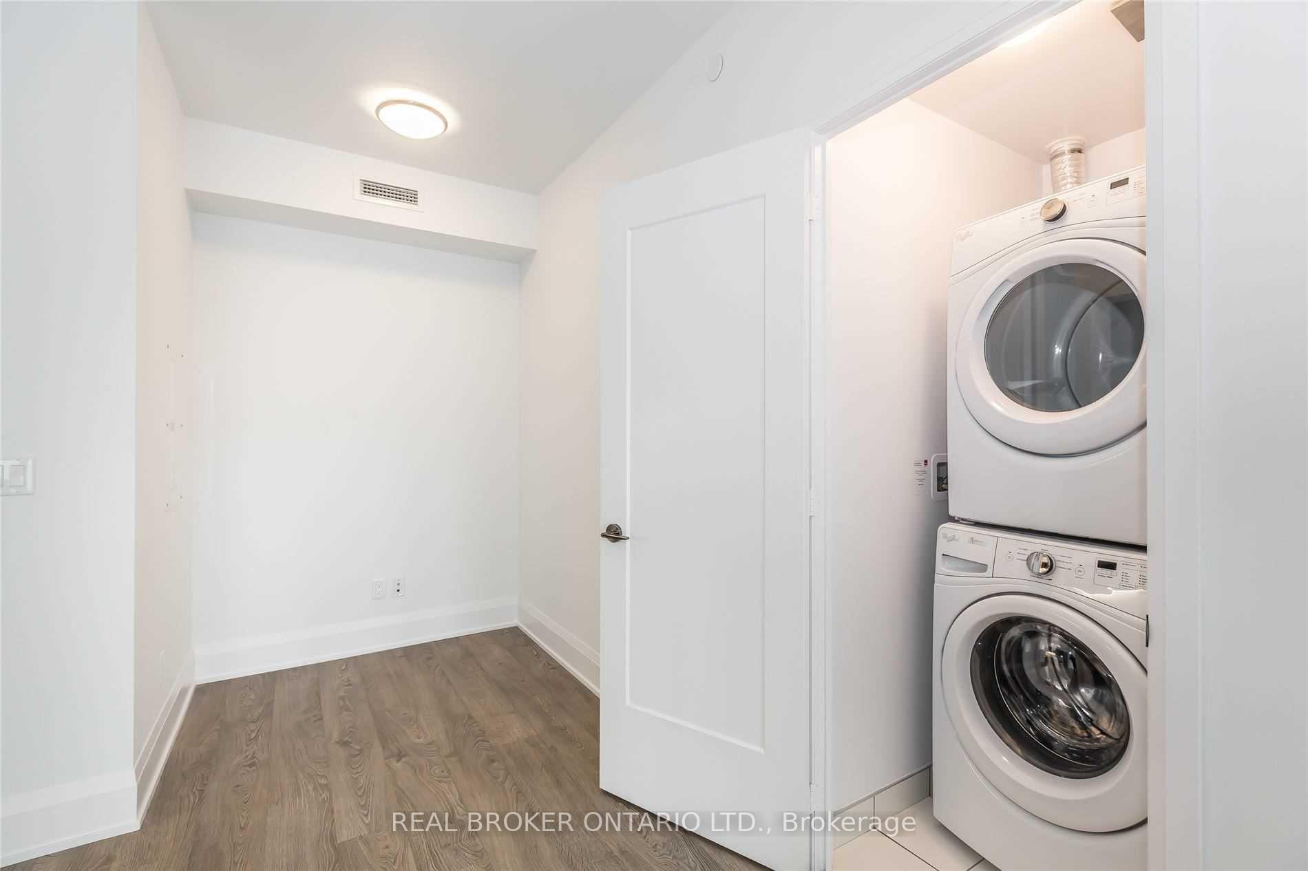 Photo 11 of Unit 813, 101 Erskine Avenue, Toronto, Mount Pleasant West — HOMEH