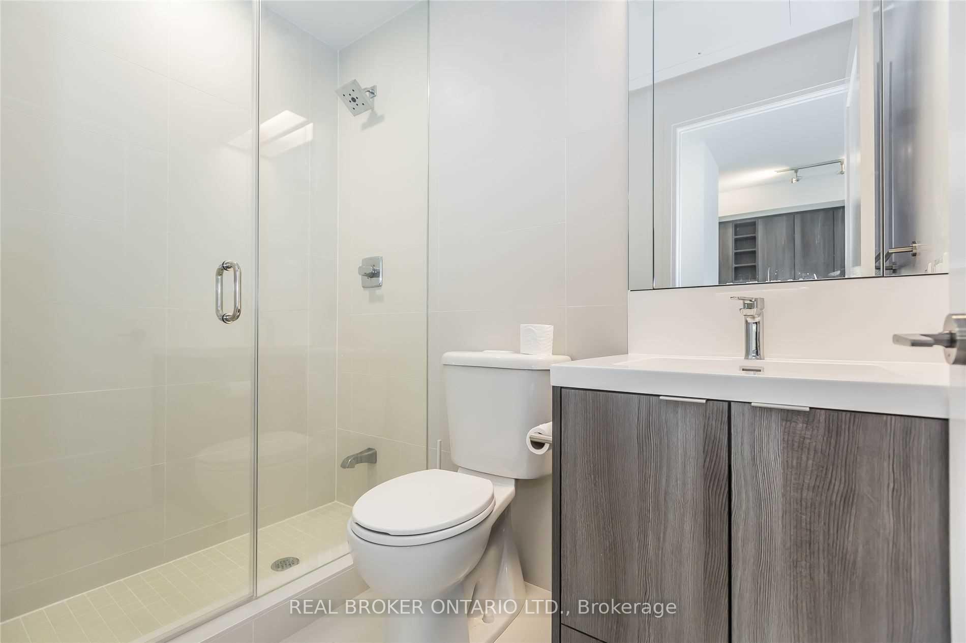 Photo 12 of Unit 813, 101 Erskine Avenue, Toronto, Mount Pleasant West — HOMEH