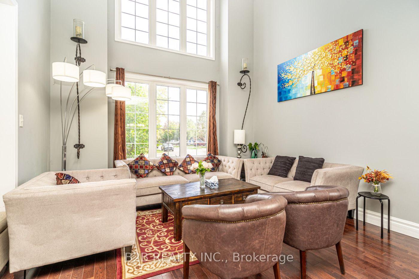 Photo 5 of 12 Valleywest Road, Brampton, Vales of Castlemore — HOMEH