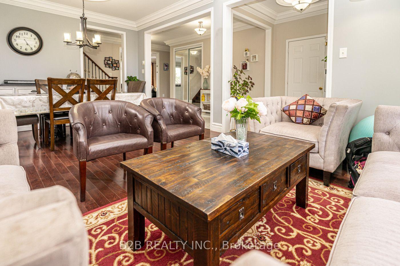 Photo 6 of 12 Valleywest Road, Brampton, Vales of Castlemore — HOMEH