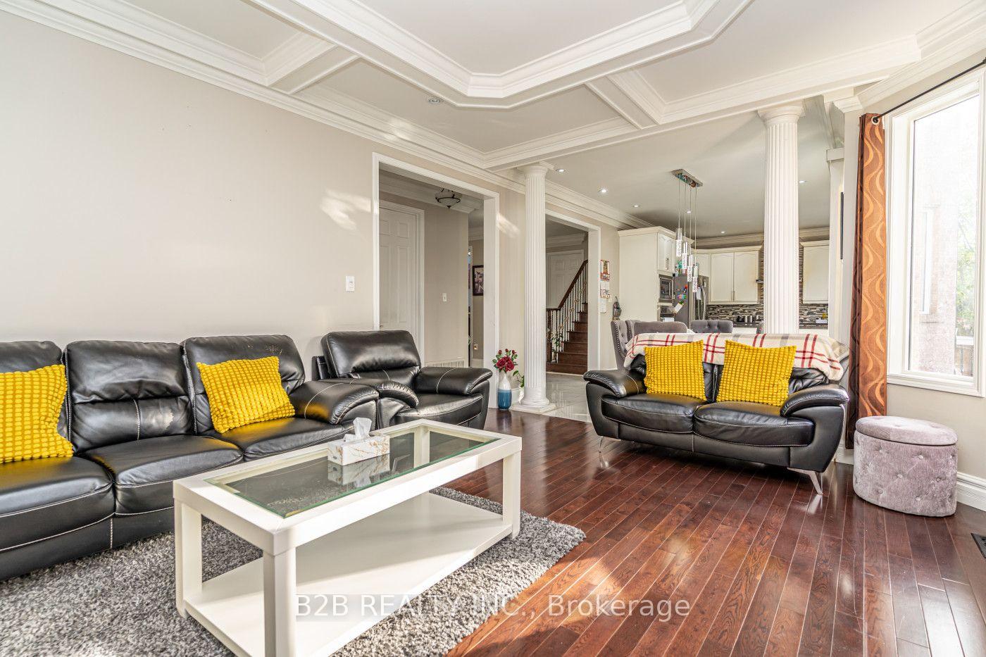 Photo 11 of 12 Valleywest Road, Brampton, Vales of Castlemore — HOMEH