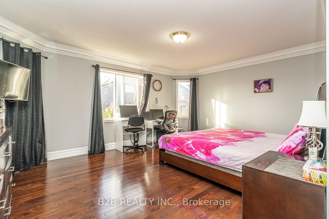 Photo 20 of 12 Valleywest Road, Brampton, Vales of Castlemore — HOMEH