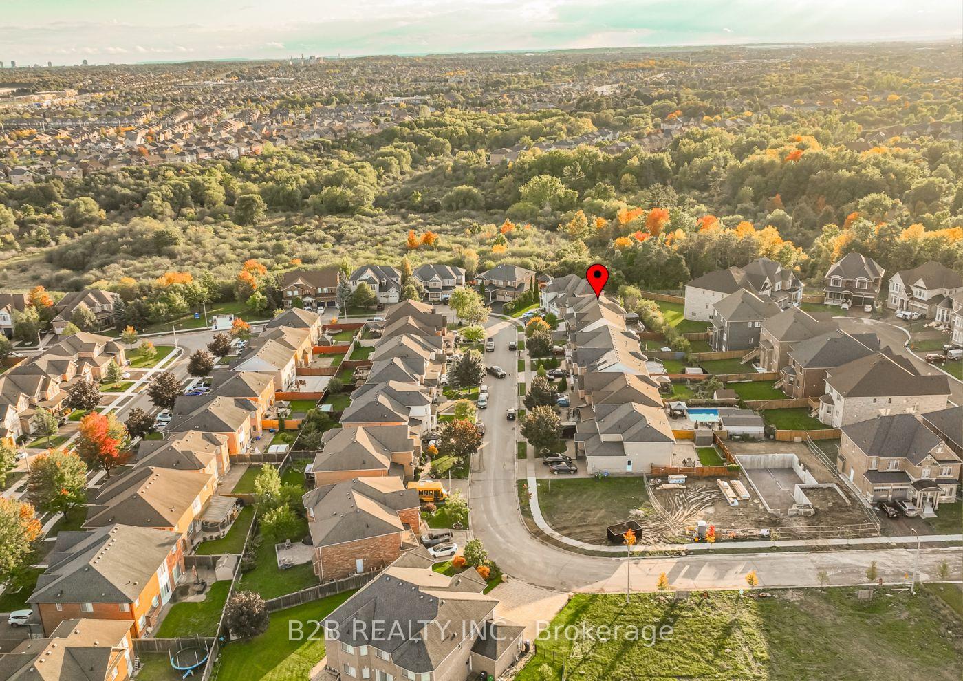 Photo 34 of 12 Valleywest Road, Brampton, Vales of Castlemore — HOMEH