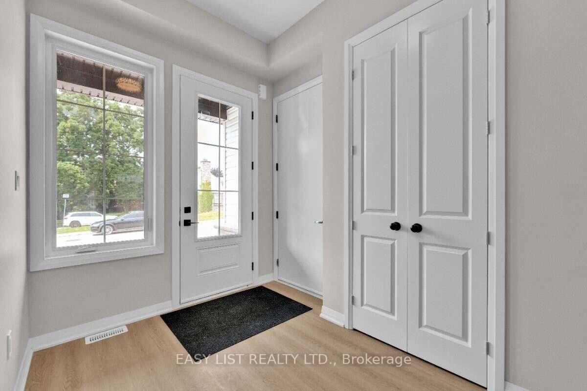 Photo 2 of 115 Ivy Crescent, Thorold, Confederation Heights — HOMEH