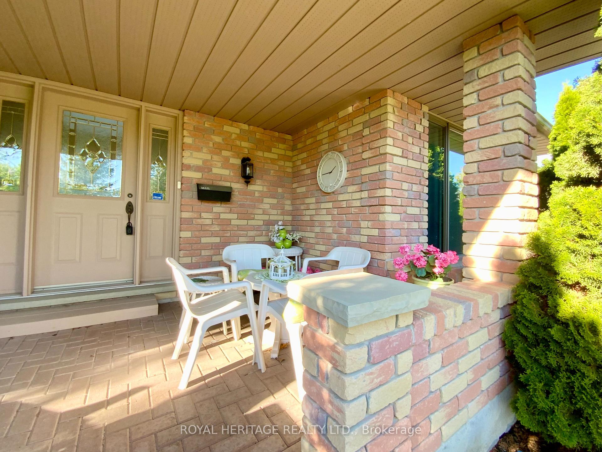 Photo 3 of 2 Mill Street, Kawartha Lakes, Bobcaygeon — HOMEH