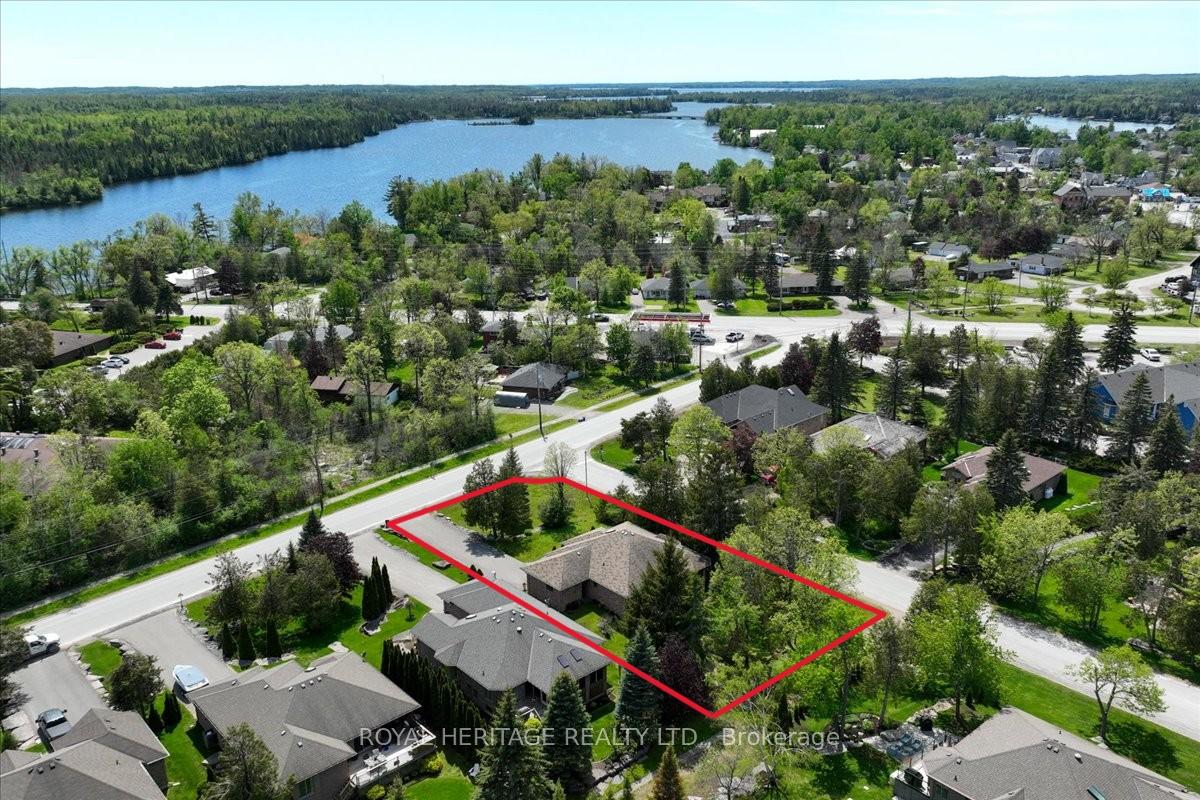 Photo 29 of 2 Mill Street, Kawartha Lakes, Bobcaygeon — HOMEH