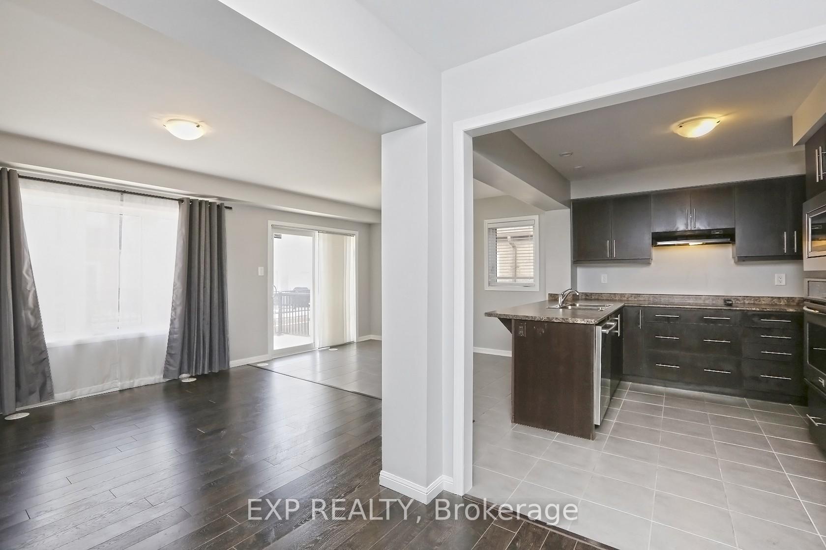 Photo 9 of 11 Crossbill Road, Brampton, Northwest Brampton — HOMEH