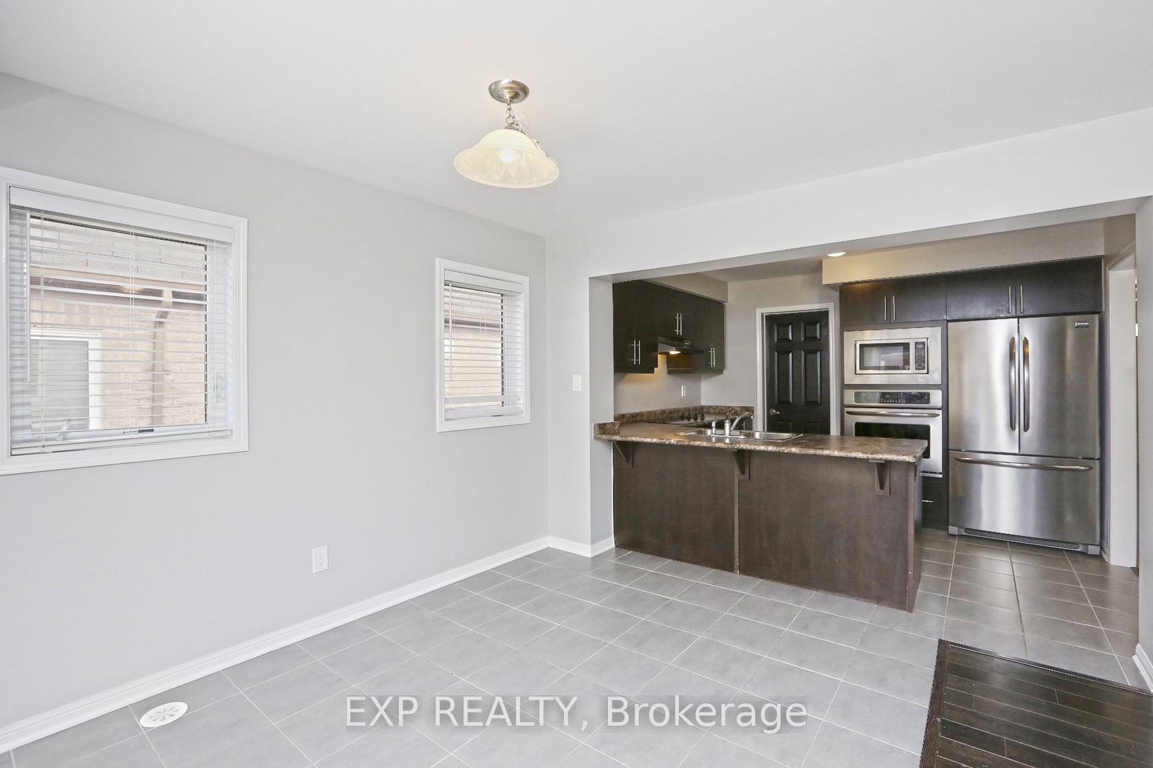 Photo 13 of 11 Crossbill Road, Brampton, Northwest Brampton — HOMEH