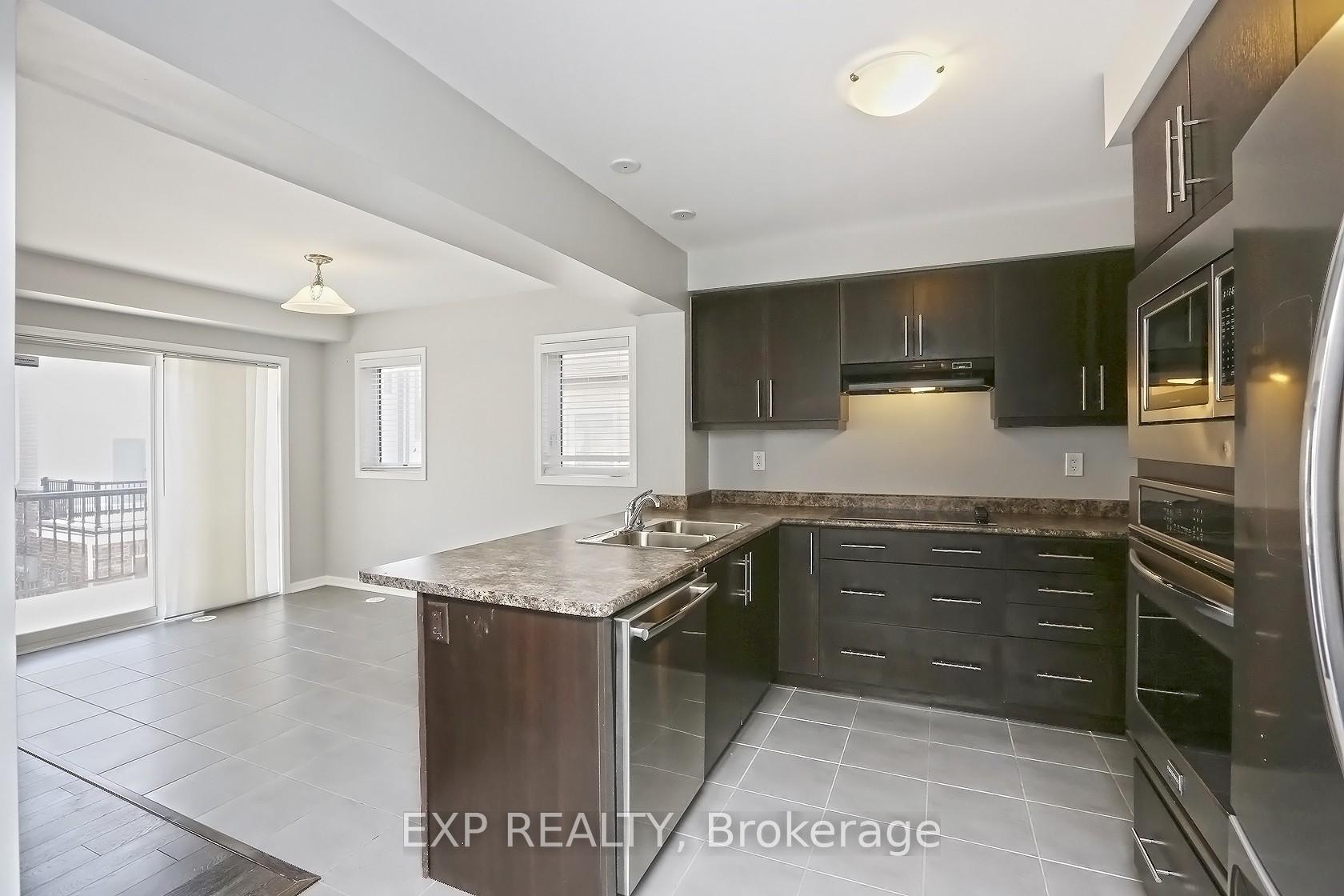 Photo 15 of 11 Crossbill Road, Brampton, Northwest Brampton — HOMEH