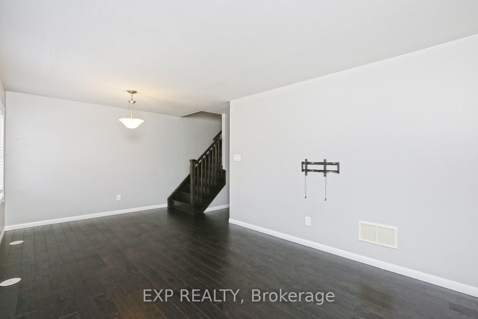 Photo 21 of 11 Crossbill Road, Brampton, Northwest Brampton — HOMEH