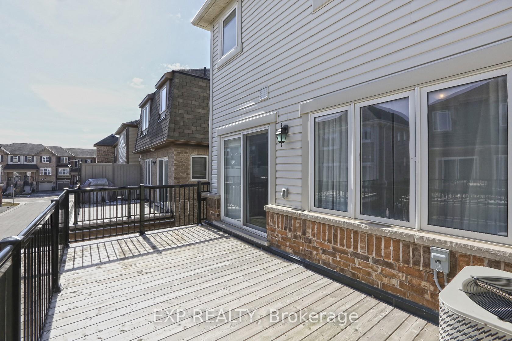 Photo 35 of 11 Crossbill Road, Brampton, Northwest Brampton — HOMEH