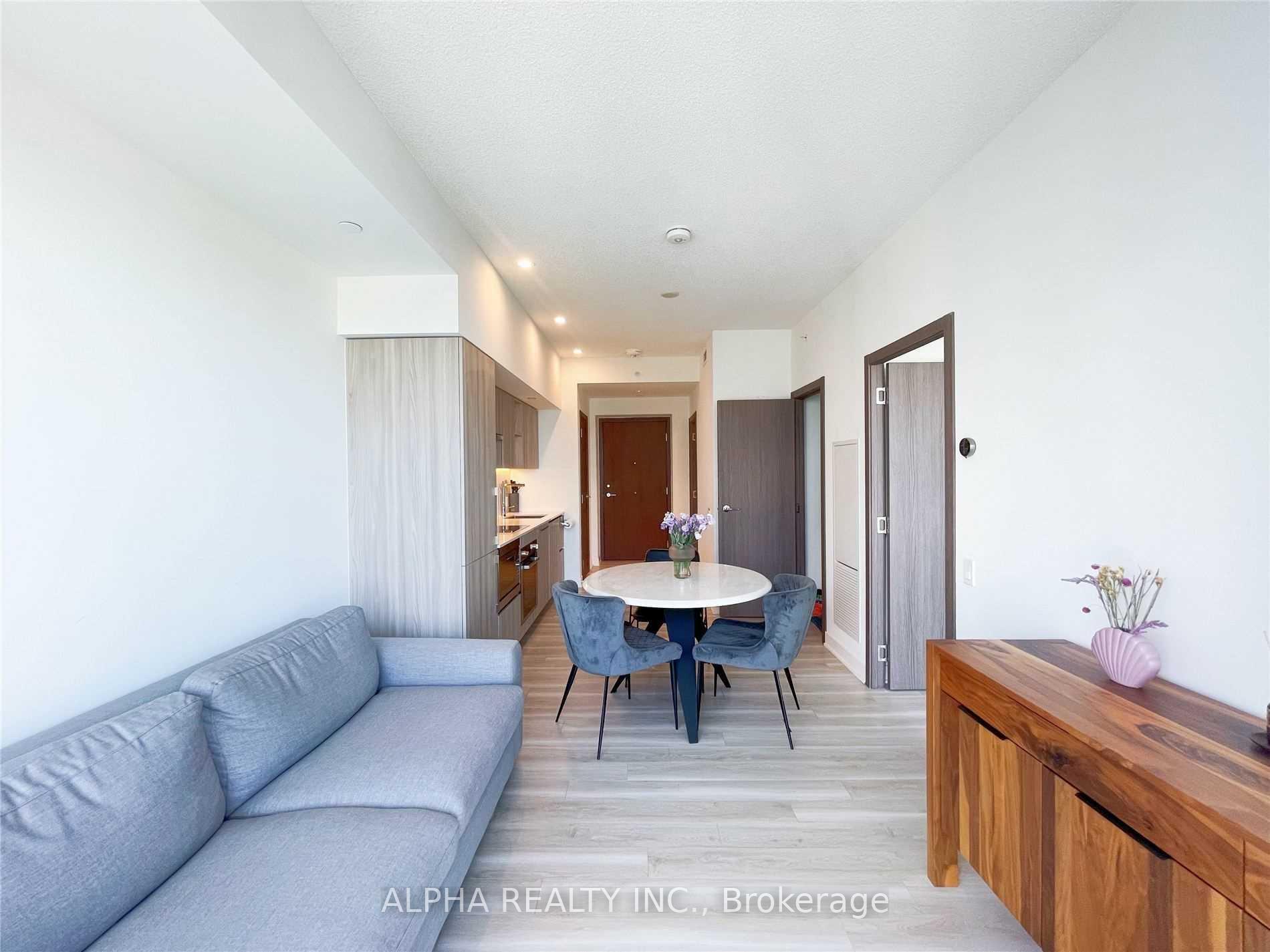 Photo 4 of Unit 3107, 17 Bathurst Street, Toronto, Waterfront Communities — HOMEH