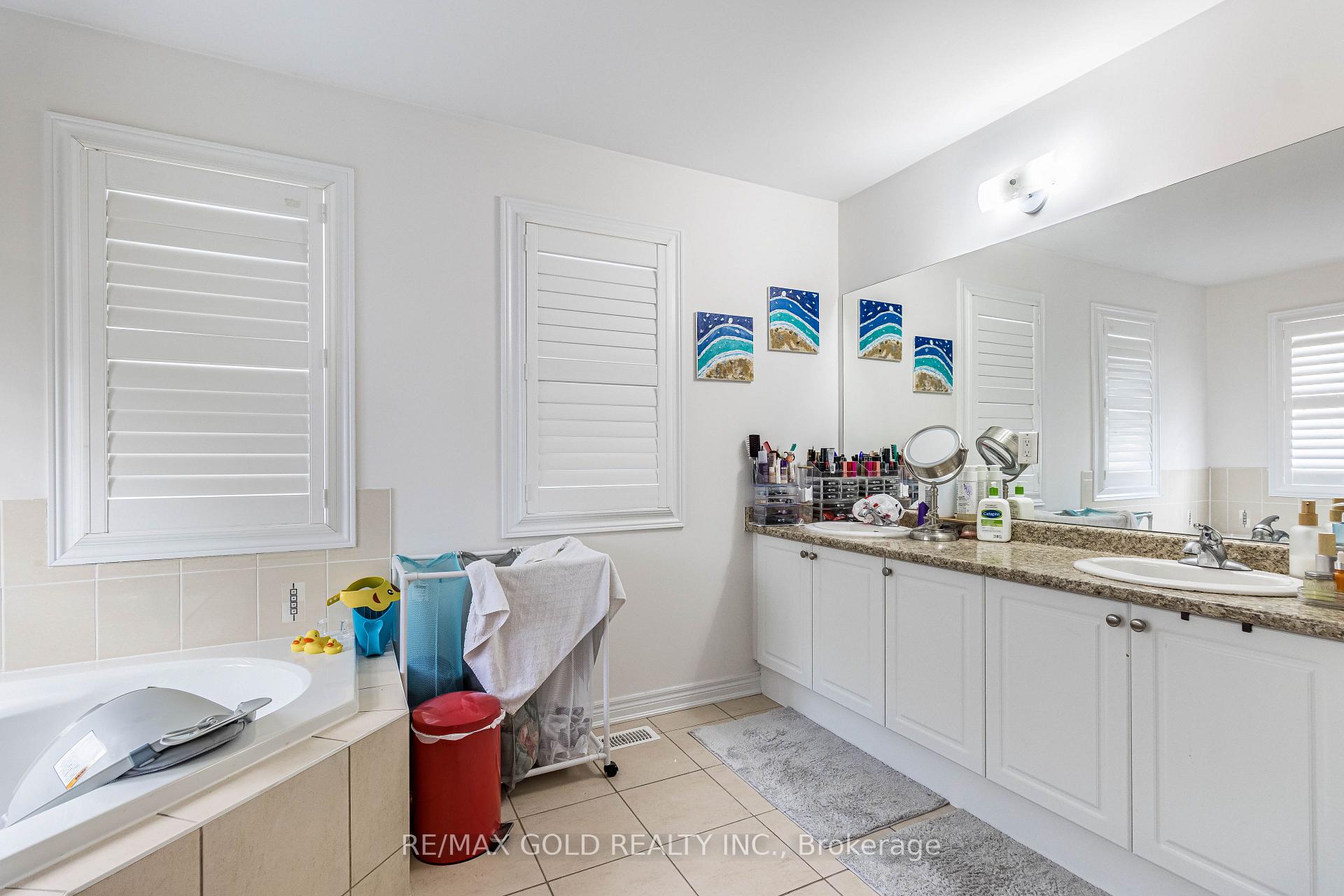 Photo 15 of 110 Banbridge Crescent, Brampton, Credit Valley — HOMEH