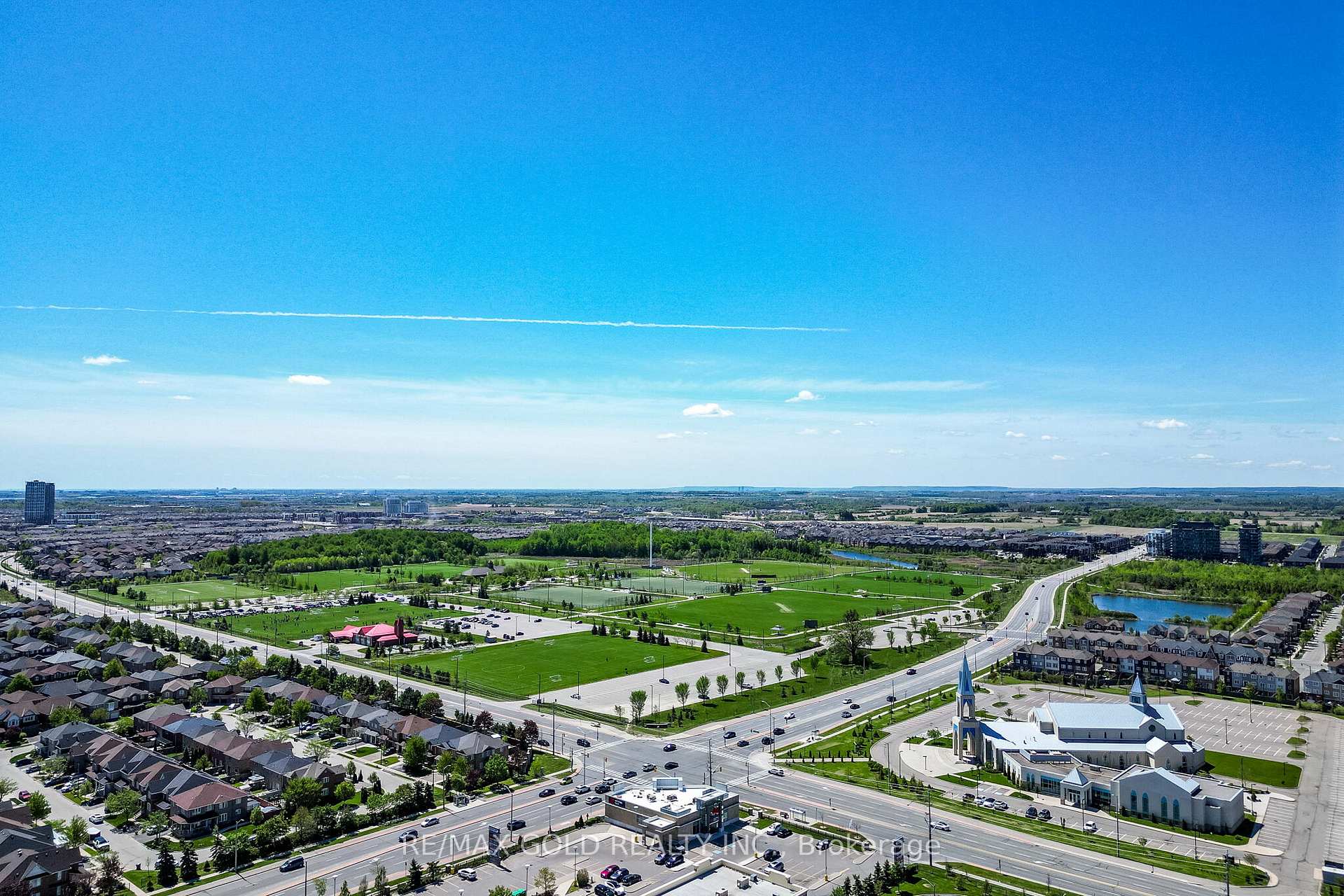 Photo 30 of 7 Roadmaster Lane, Brampton, Fletcher's Meadow — HOMEH