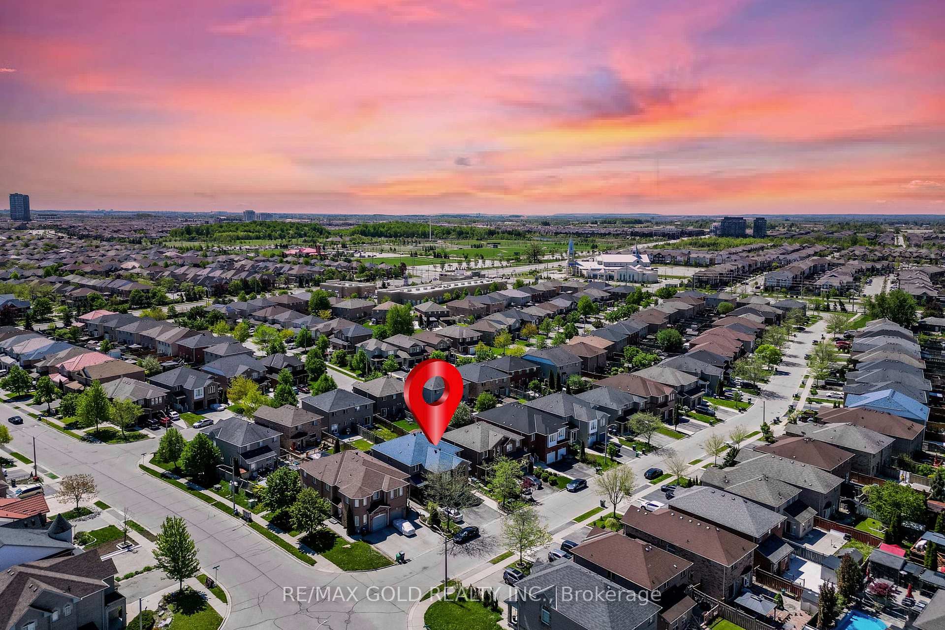 Photo 32 of 7 Roadmaster Lane, Brampton, Fletcher's Meadow — HOMEH