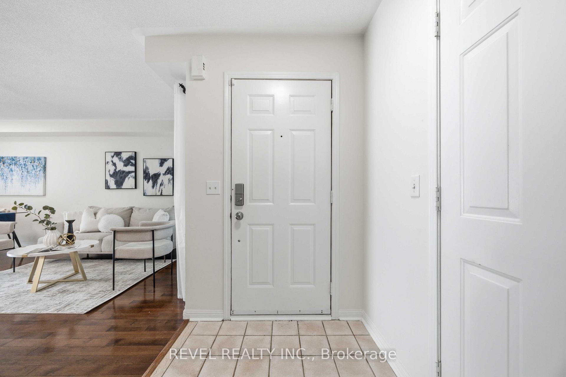 Photo 4 of 56 Greengrove Way, Whitby, Rolling Acres — HOMEH