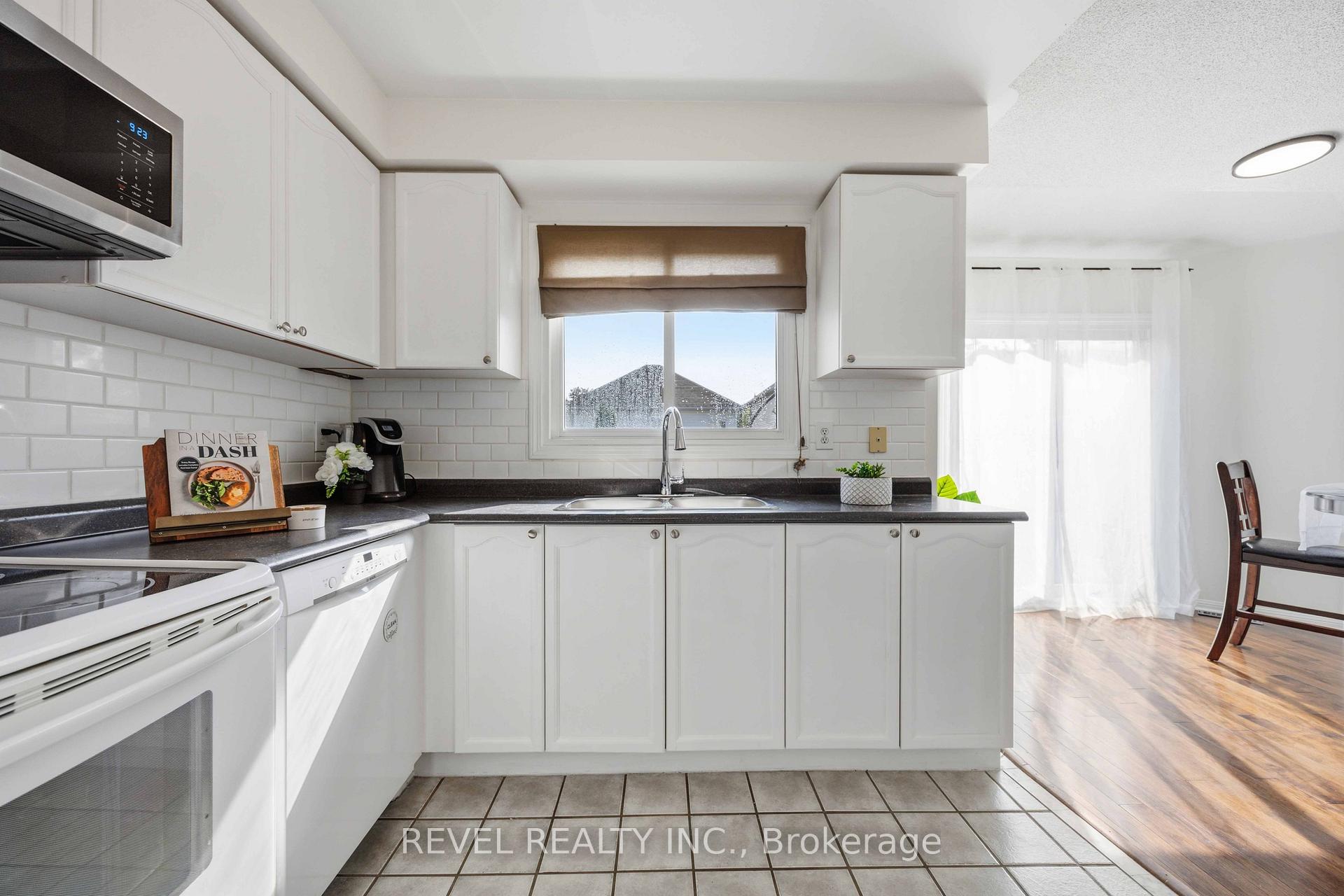 Photo 17 of 56 Greengrove Way, Whitby, Rolling Acres — HOMEH