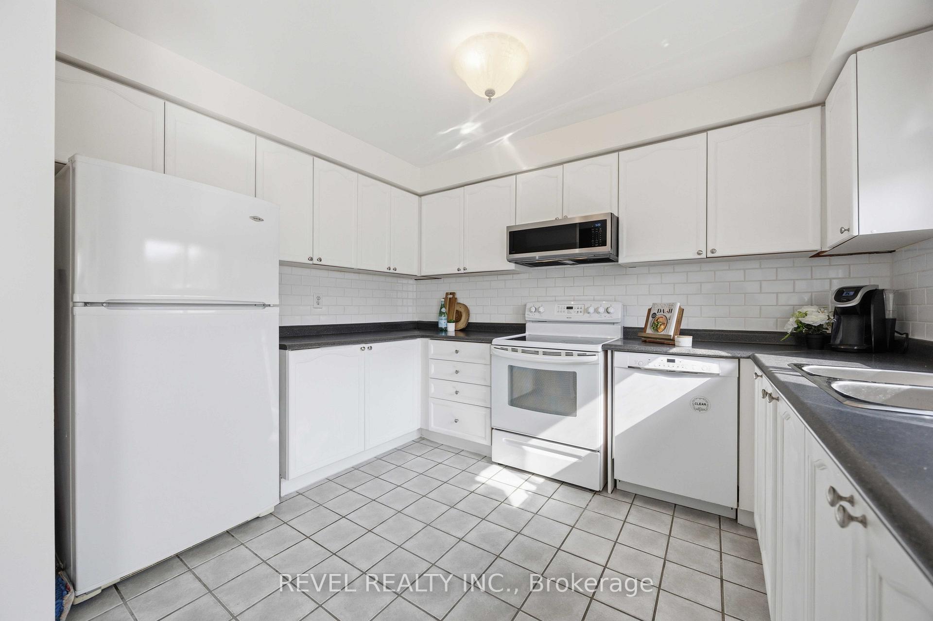 Photo 20 of 56 Greengrove Way, Whitby, Rolling Acres — HOMEH
