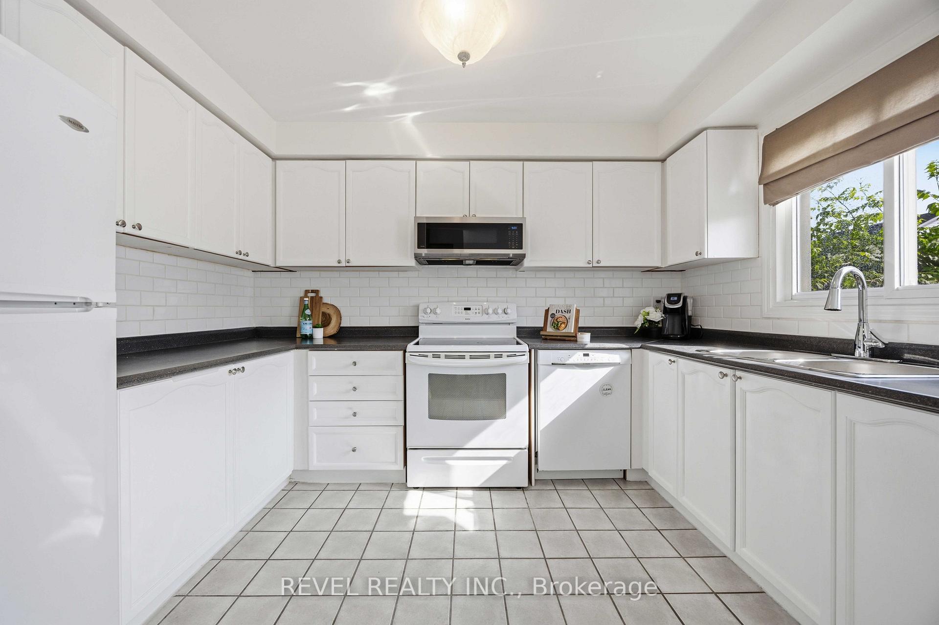 Photo 21 of 56 Greengrove Way, Whitby, Rolling Acres — HOMEH