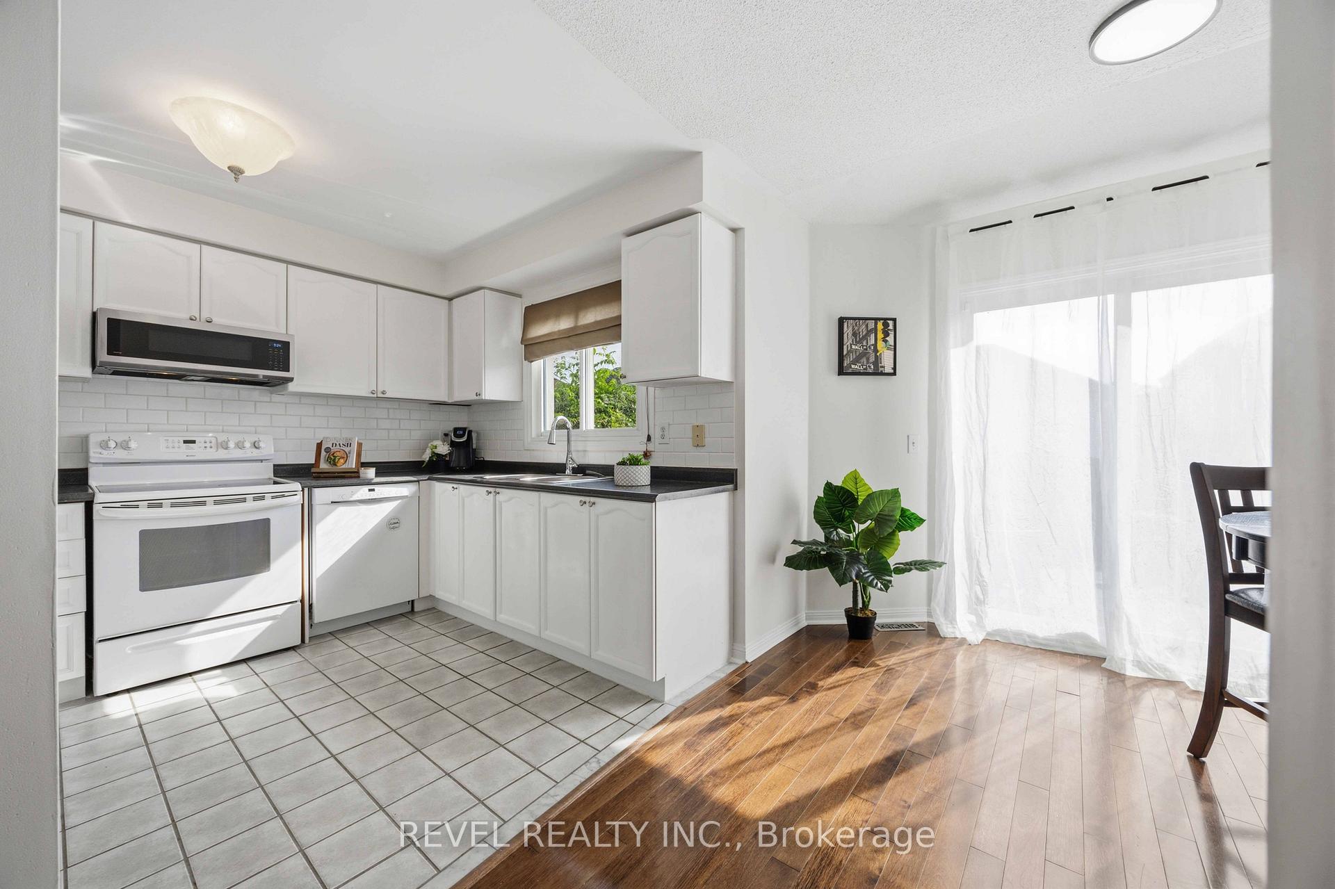 Photo 25 of 56 Greengrove Way, Whitby, Rolling Acres — HOMEH