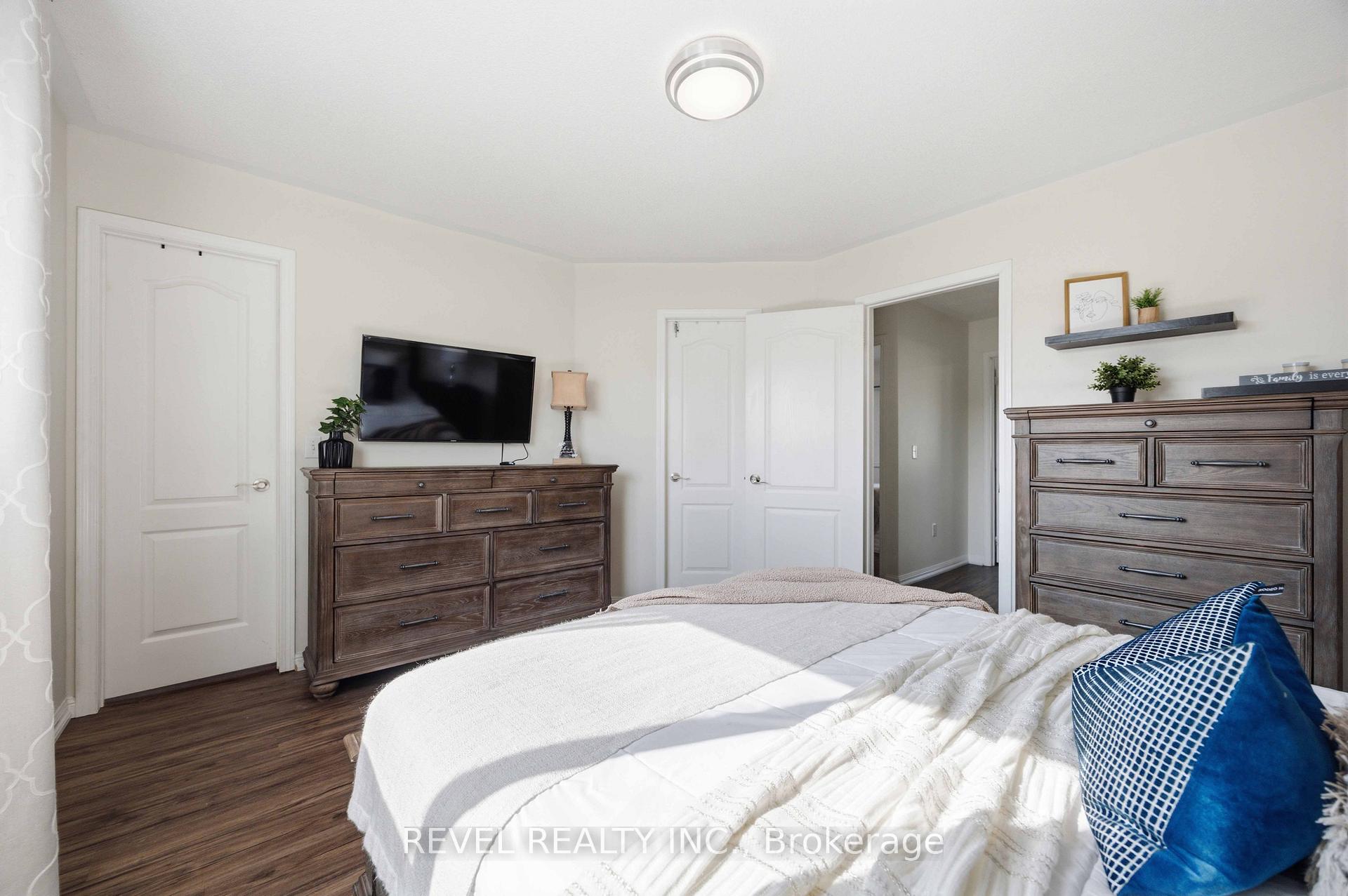 Photo 32 of 56 Greengrove Way, Whitby, Rolling Acres — HOMEH