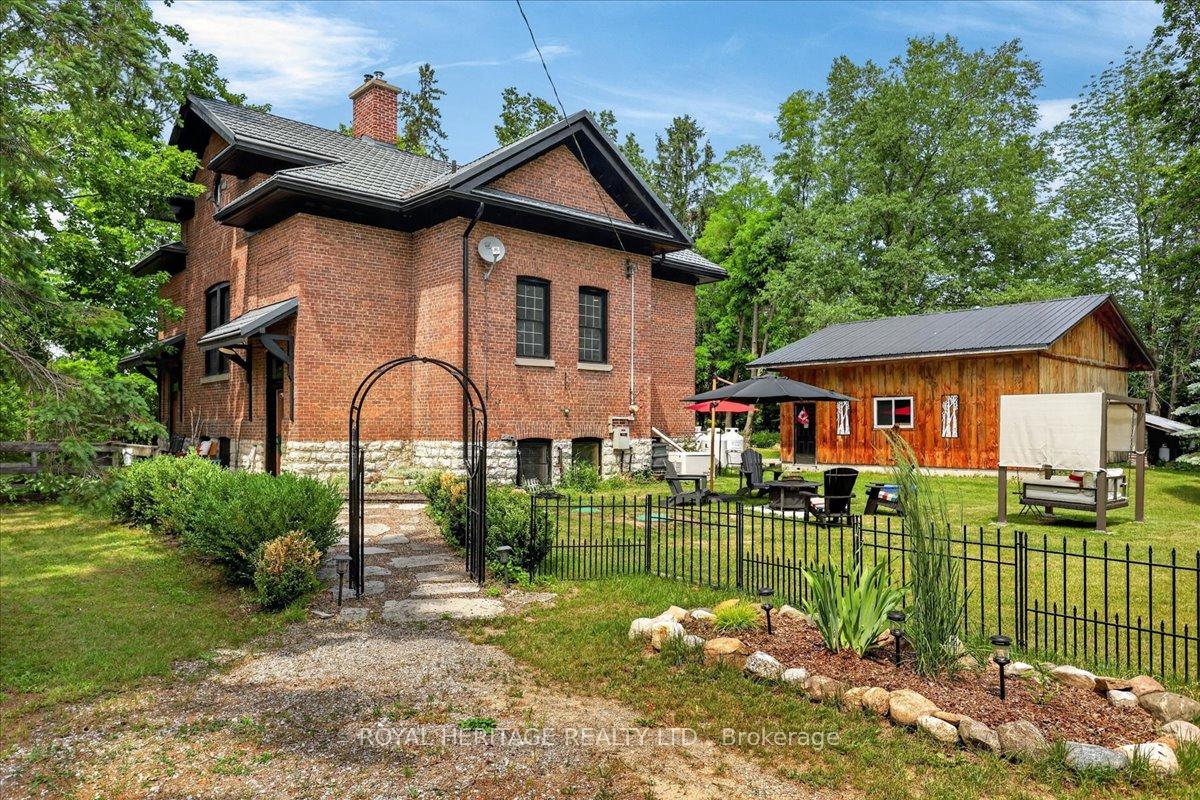 Photo 4 of 210 Cosh's Road, Kawartha Lakes, Verulam — HOMEH