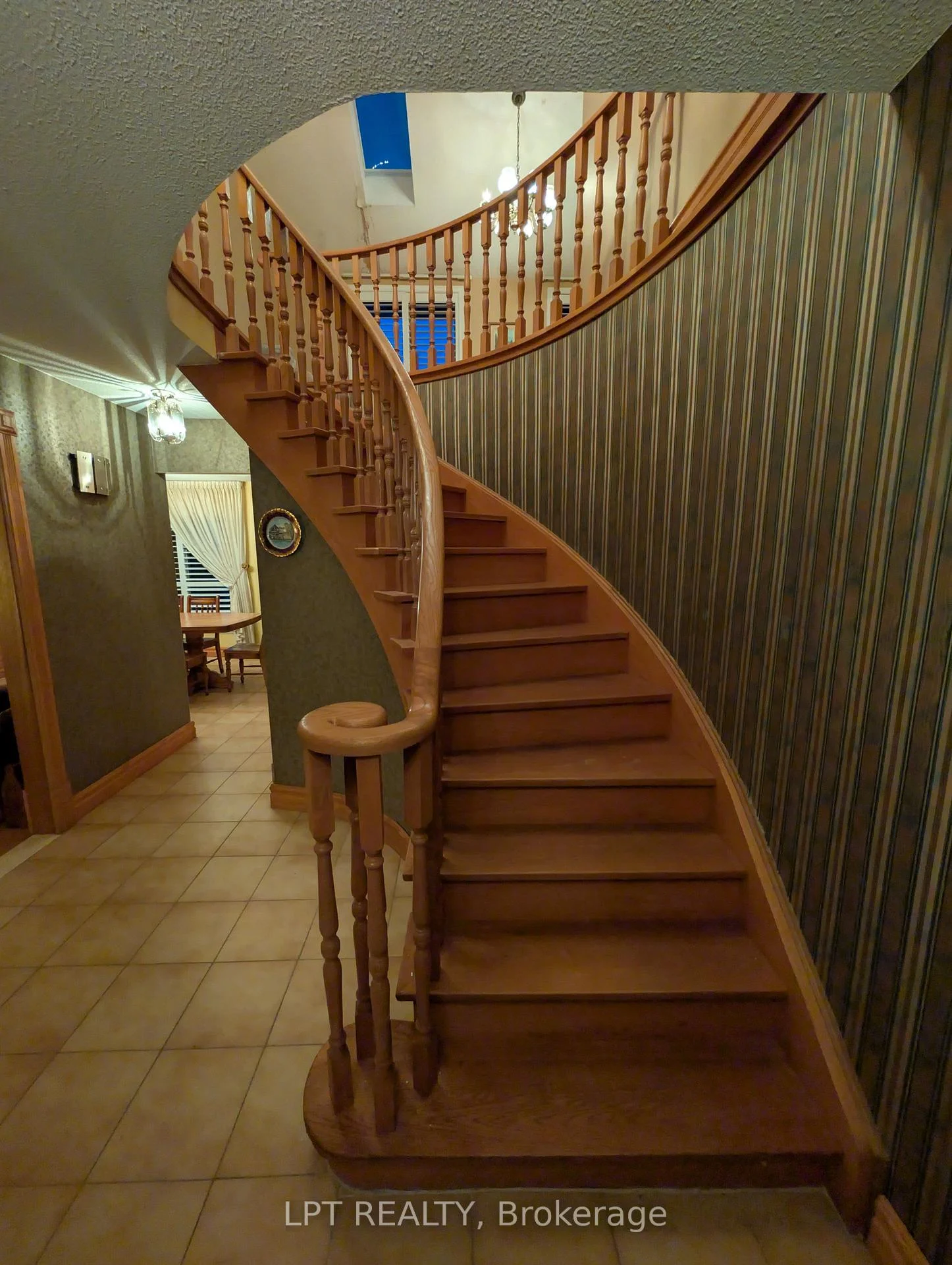 Photo 12 of 47 Parkside Drive, Oro-Medonte, Rural Oro-Medonte — HOMEH