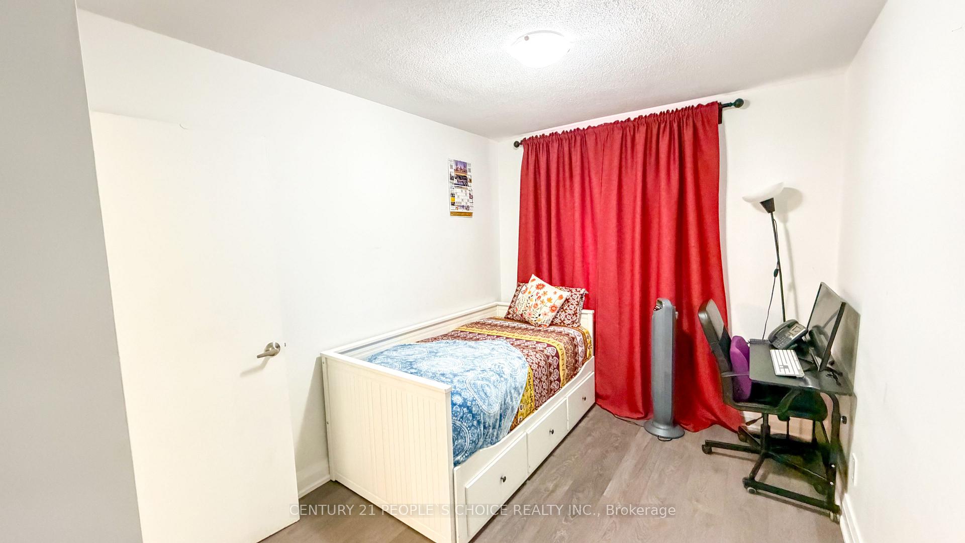 Photo 10 of Unit 201, 2485 Woking Crescent, Mississauga, Sheridan — HOMEH