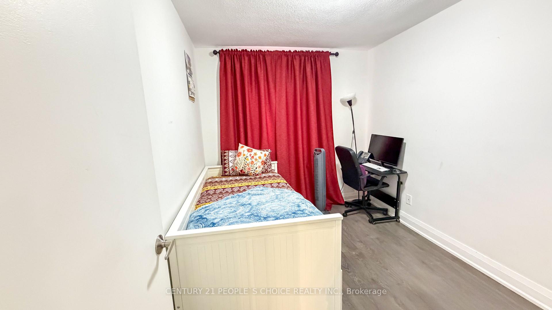 Photo 14 of Unit 201, 2485 Woking Crescent, Mississauga, Sheridan — HOMEH