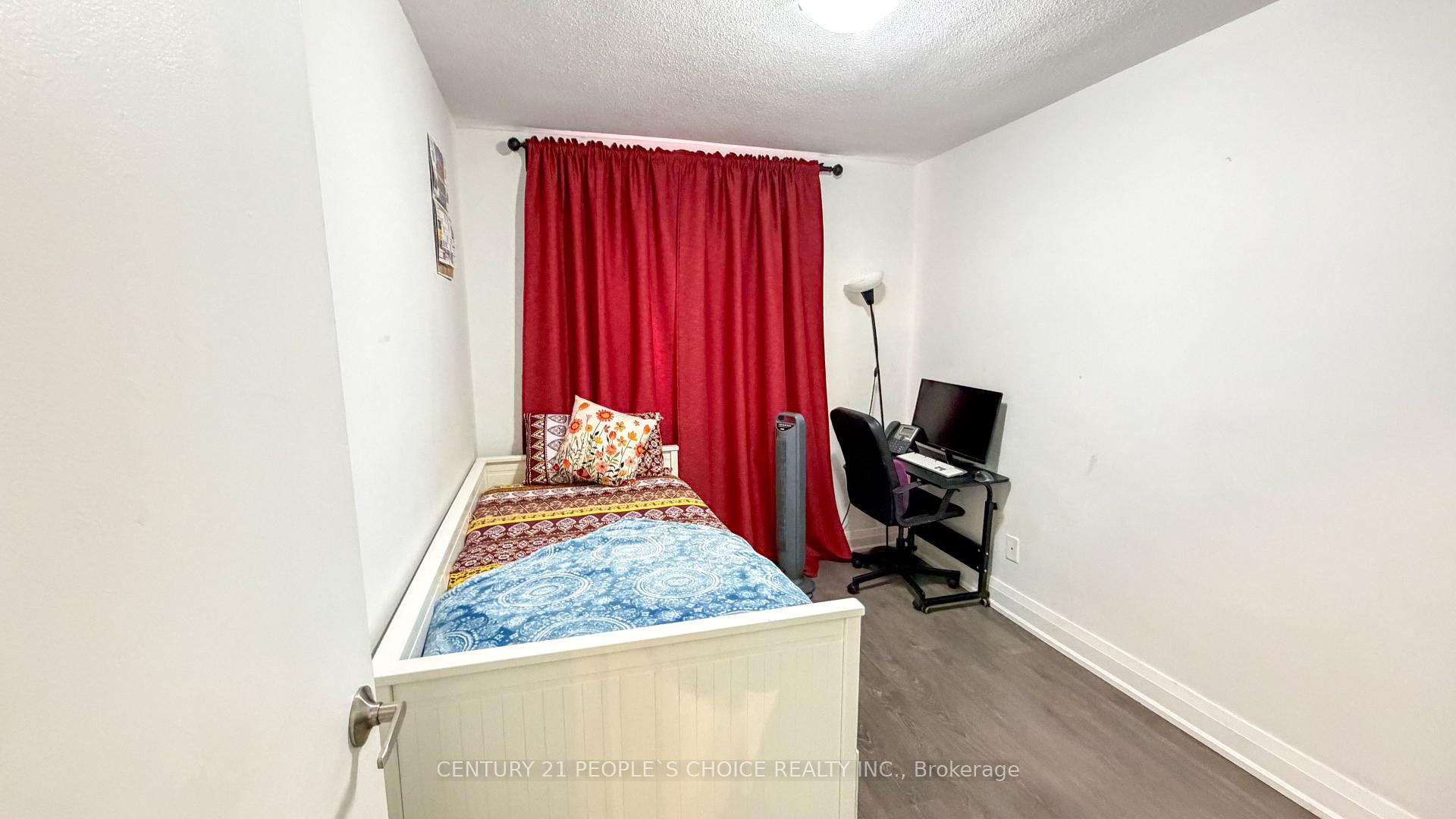 Photo 16 of Unit 201, 2485 Woking Crescent, Mississauga, Sheridan — HOMEH