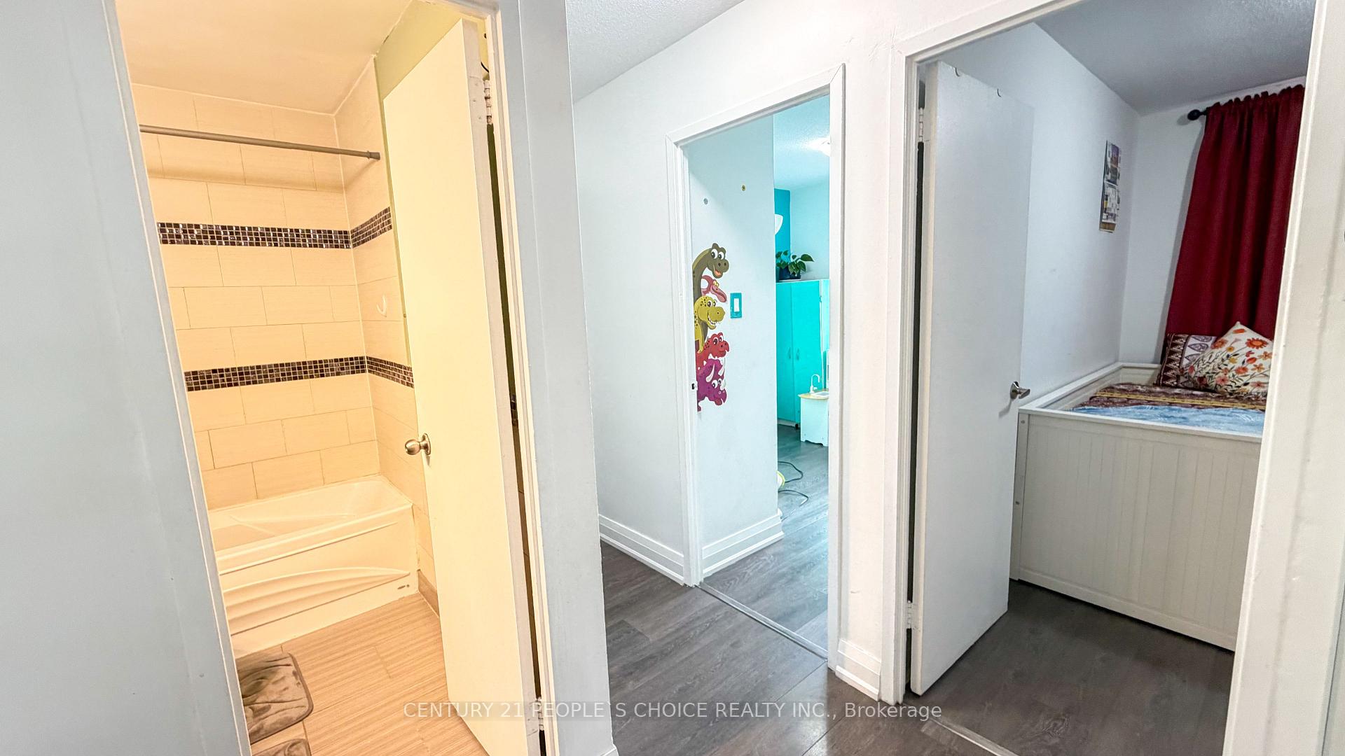Photo 18 of Unit 201, 2485 Woking Crescent, Mississauga, Sheridan — HOMEH