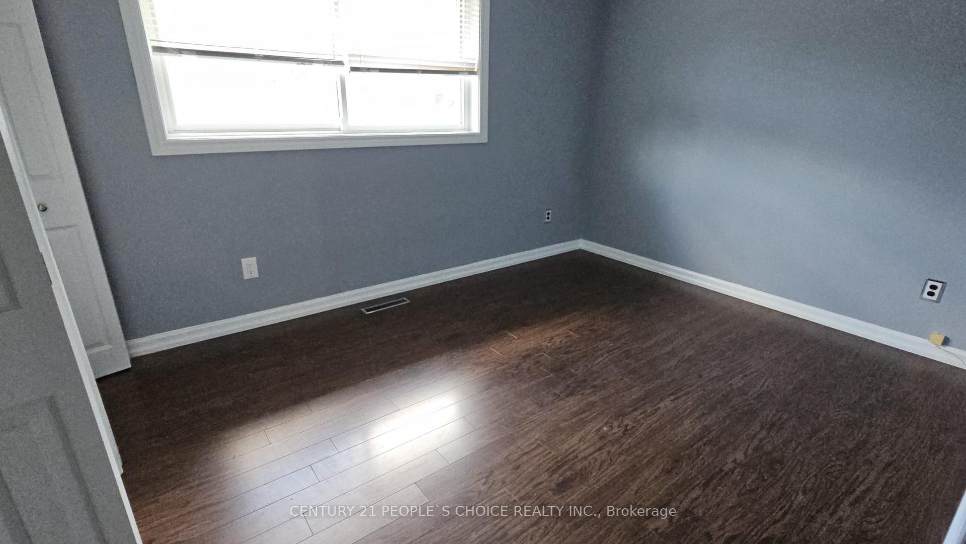 Photo 5 of 98 Lynbrook Drive, Hamilton, Rolston — HOMEH