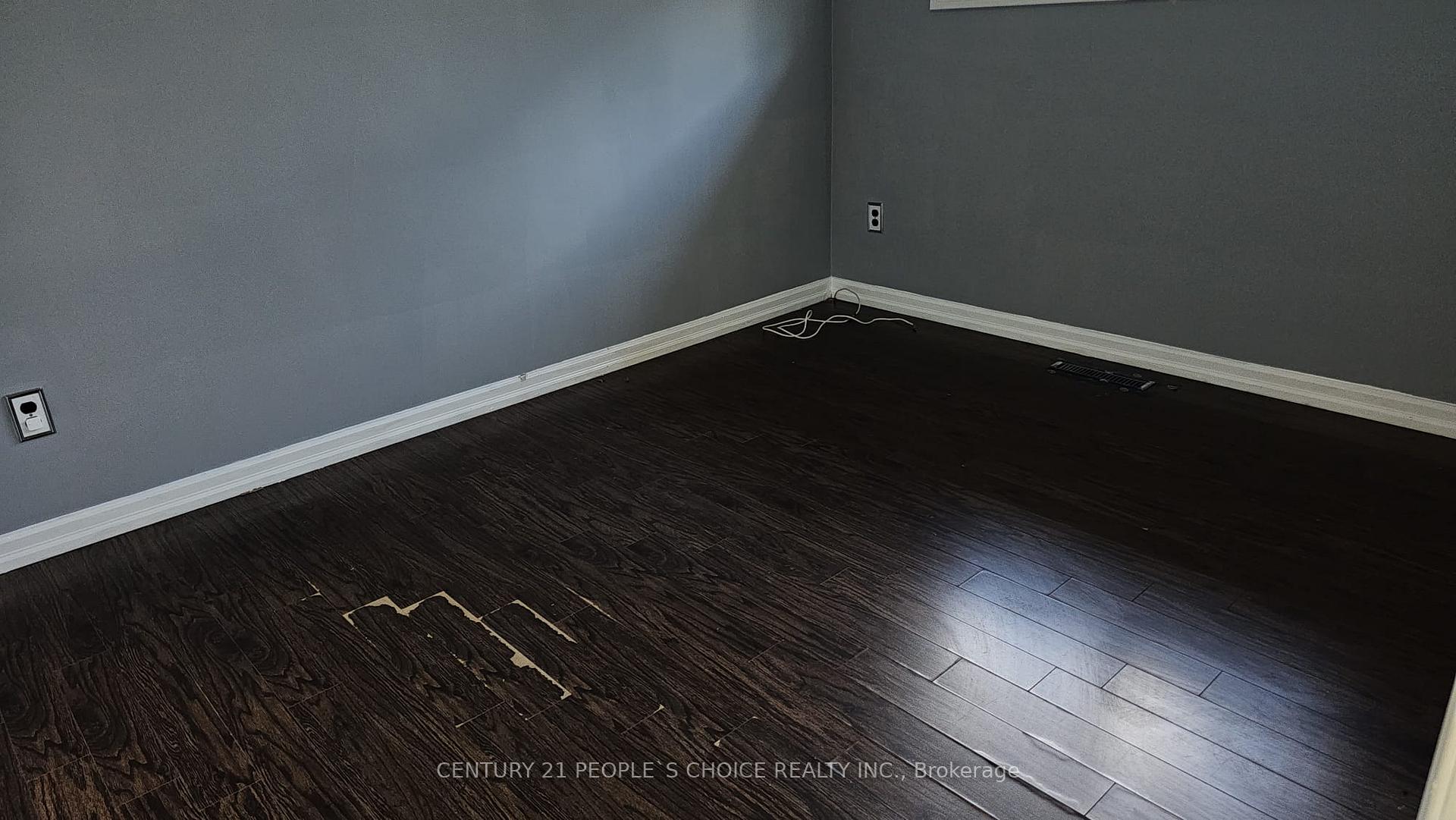 Photo 6 of 98 Lynbrook Drive, Hamilton, Rolston — HOMEH