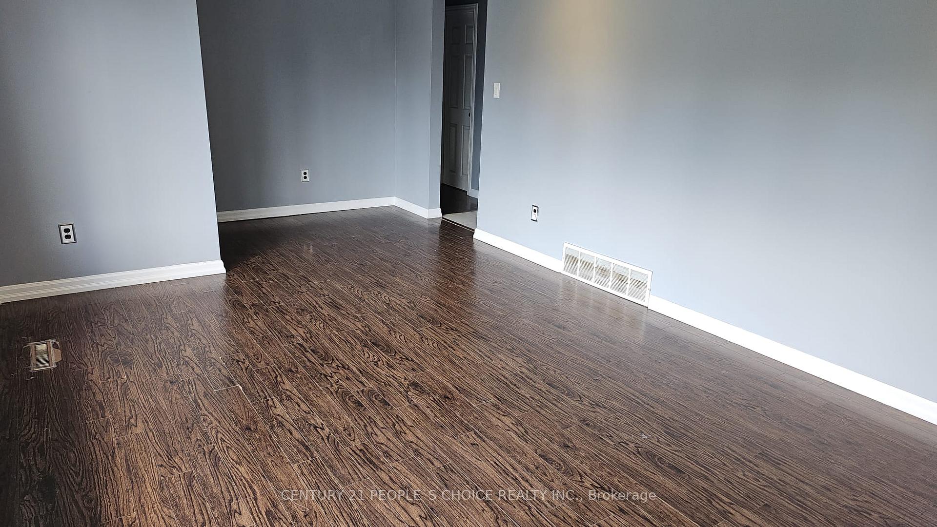 Photo 9 of 98 Lynbrook Drive, Hamilton, Rolston — HOMEH