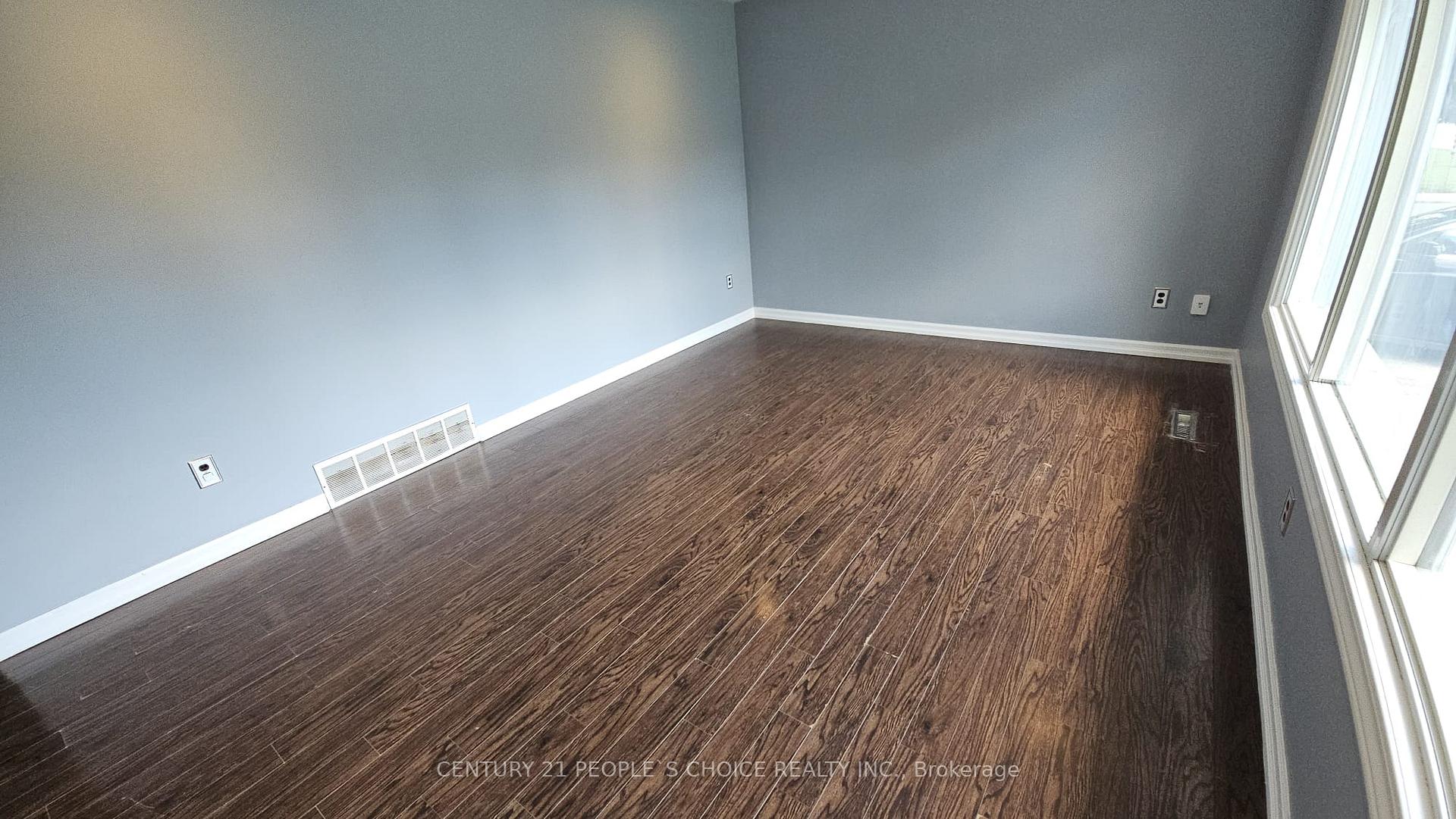 Photo 13 of 98 Lynbrook Drive, Hamilton, Rolston — HOMEH
